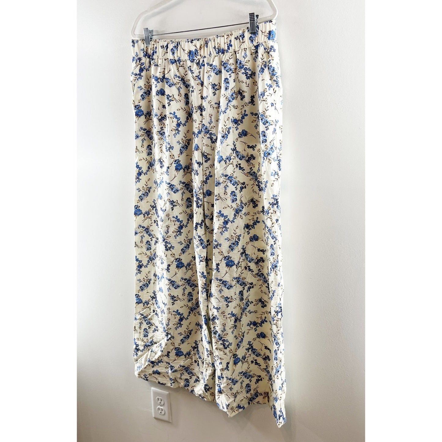 A New Day High Rise Wide Leg Floral Print Pants Cream Blue Large