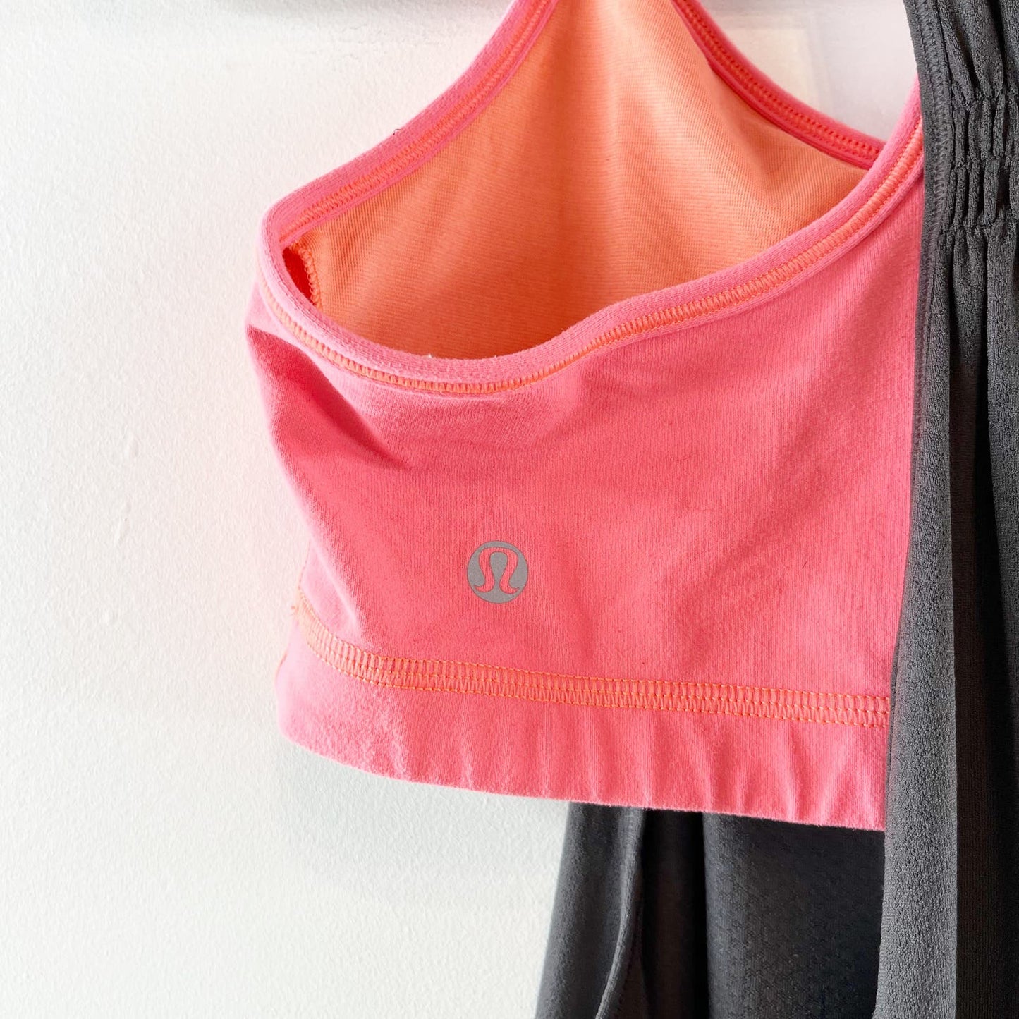 Lululemon 2 in 1 Bra No Limit Tank Top Coal Gray Flash Pink 6