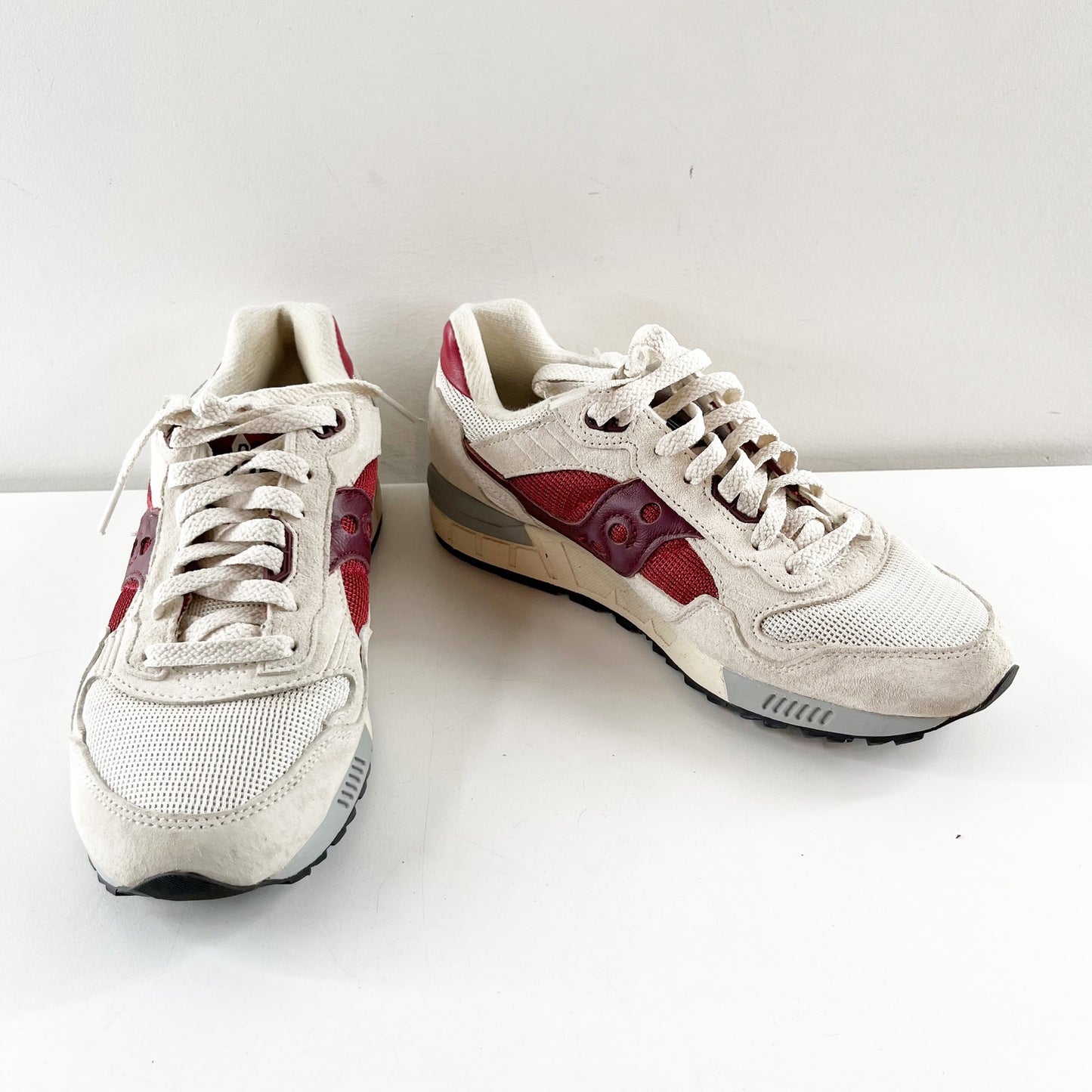 Saucony Shadow 5000 Running Shoes Sneakers White Red Maroon 8