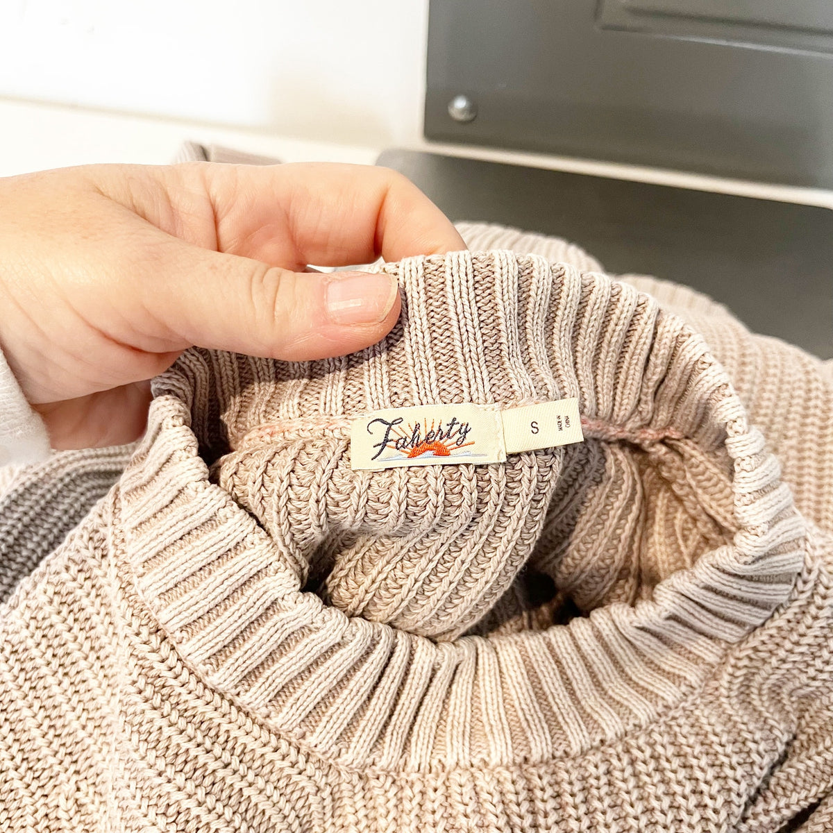 Faherty Sunwashed Fisherman Long Sleeve Ribbed Crewneck Cotton Sweater Sand S