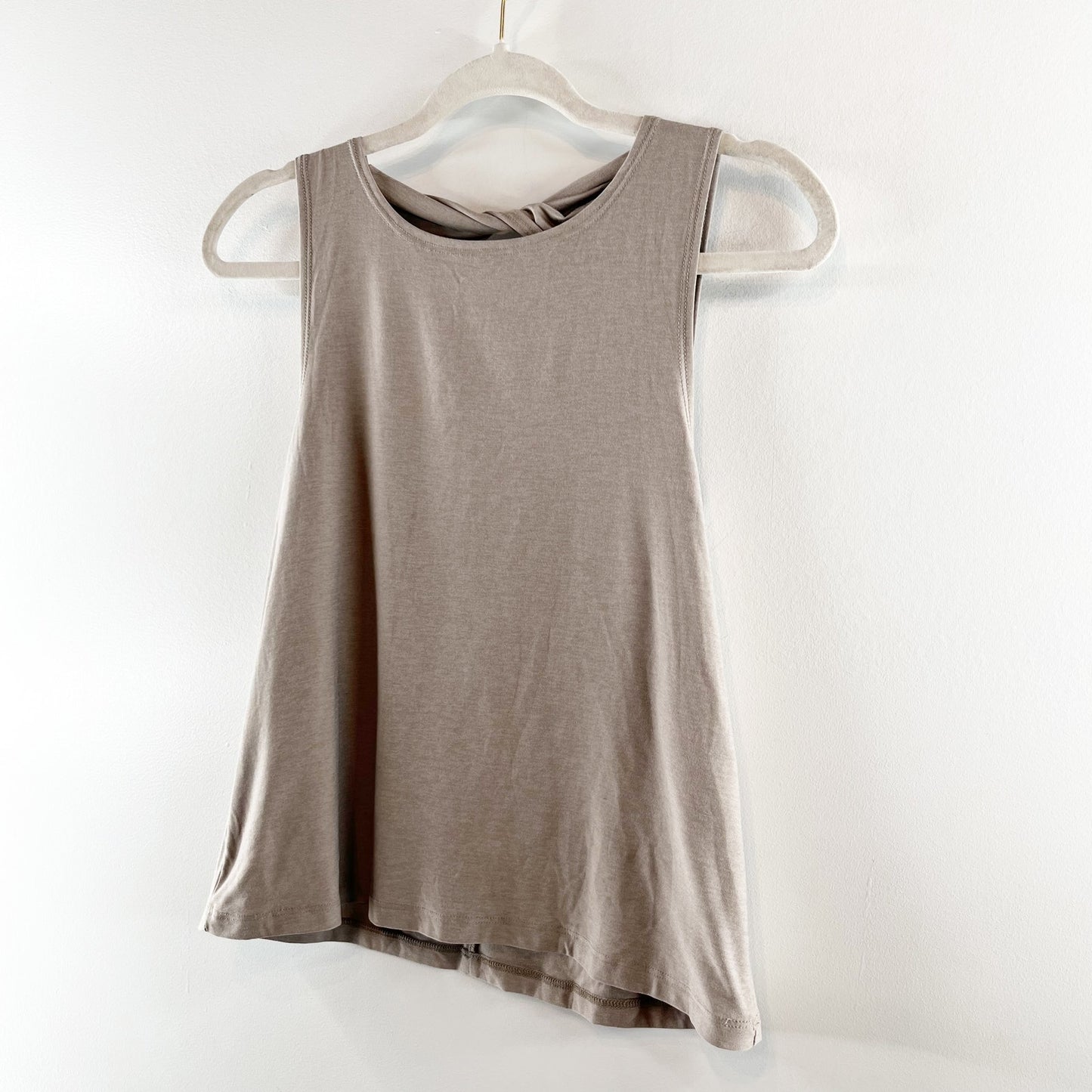 Beyond Yoga Featherweight Twist Cutout Back Aquarius Tank Top Birch Heather XS