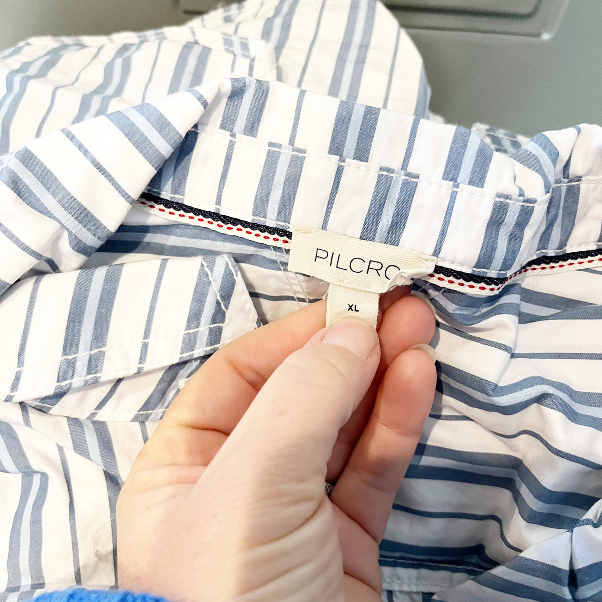 Pilcro by Anthropologie Striped Ruched Sleeve Buttondown Shirt Top White Blue XL