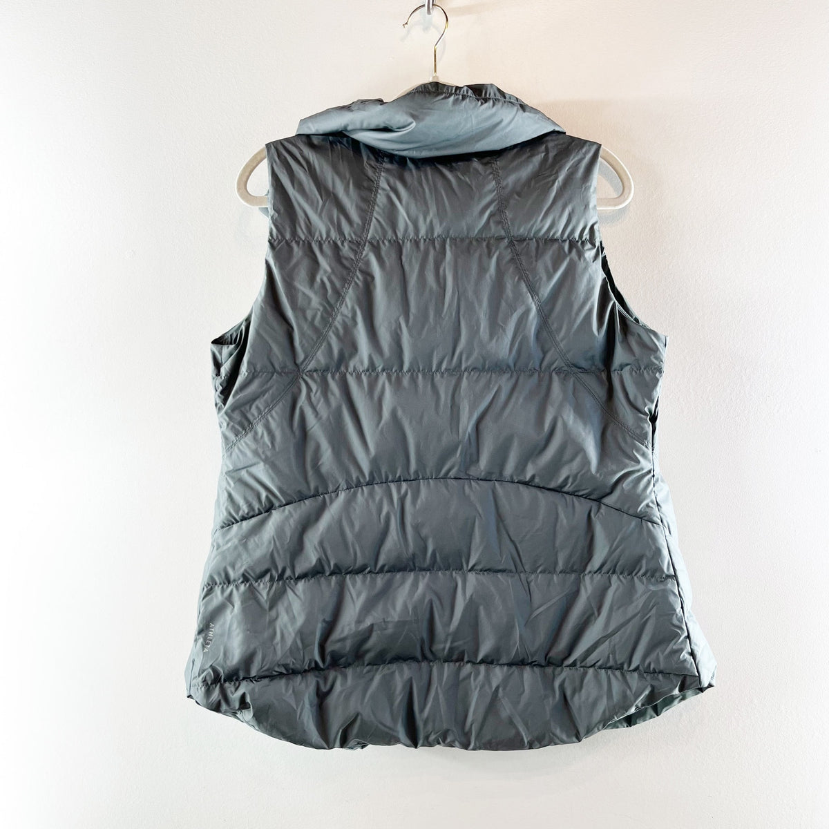 Athleta Downtown Puffer Vest Metropolis Gray Green Medium