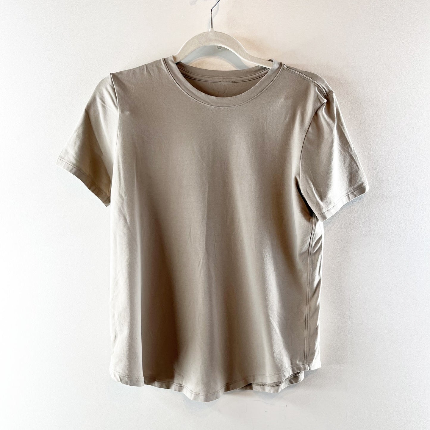 Lululemon Athletica Short Sleeve Love Crew Neck T-Shirt Riverstone Taupe 8
