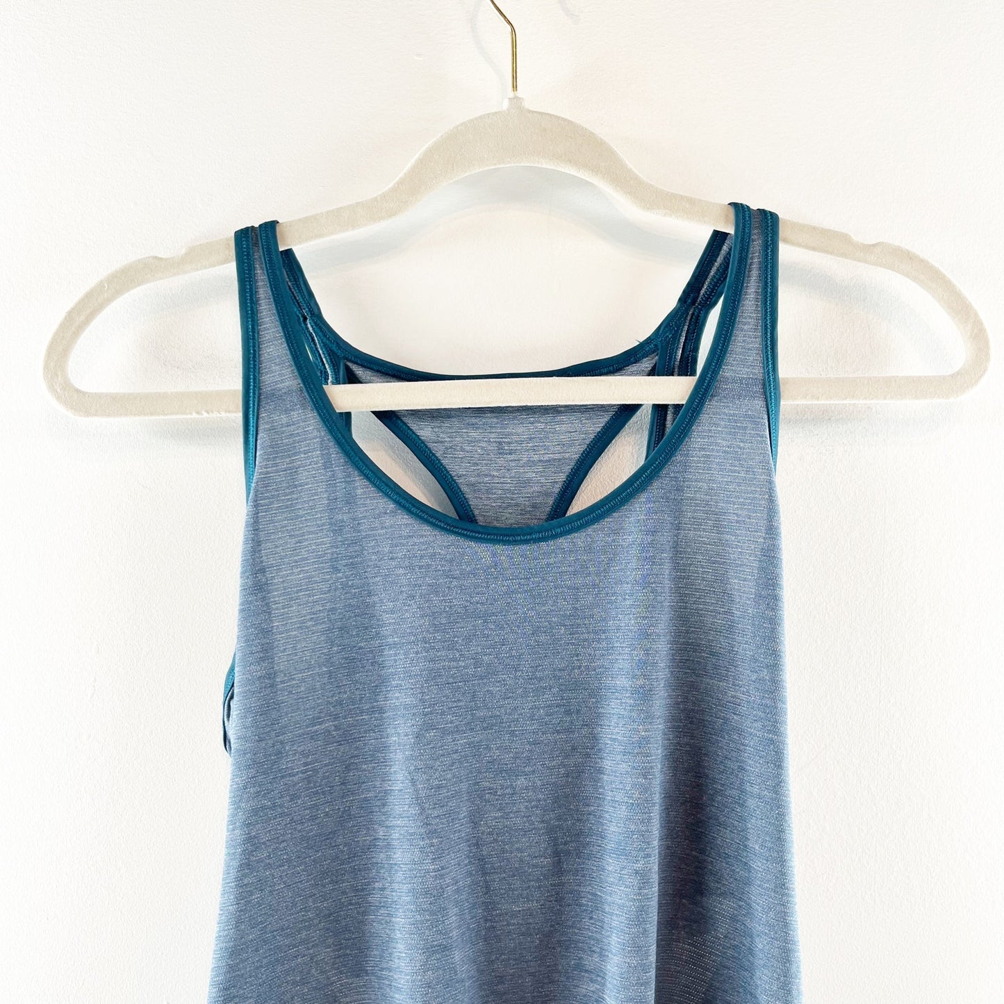 Lululemon Run The Day Open Back Racerback Tank Top Blue Small