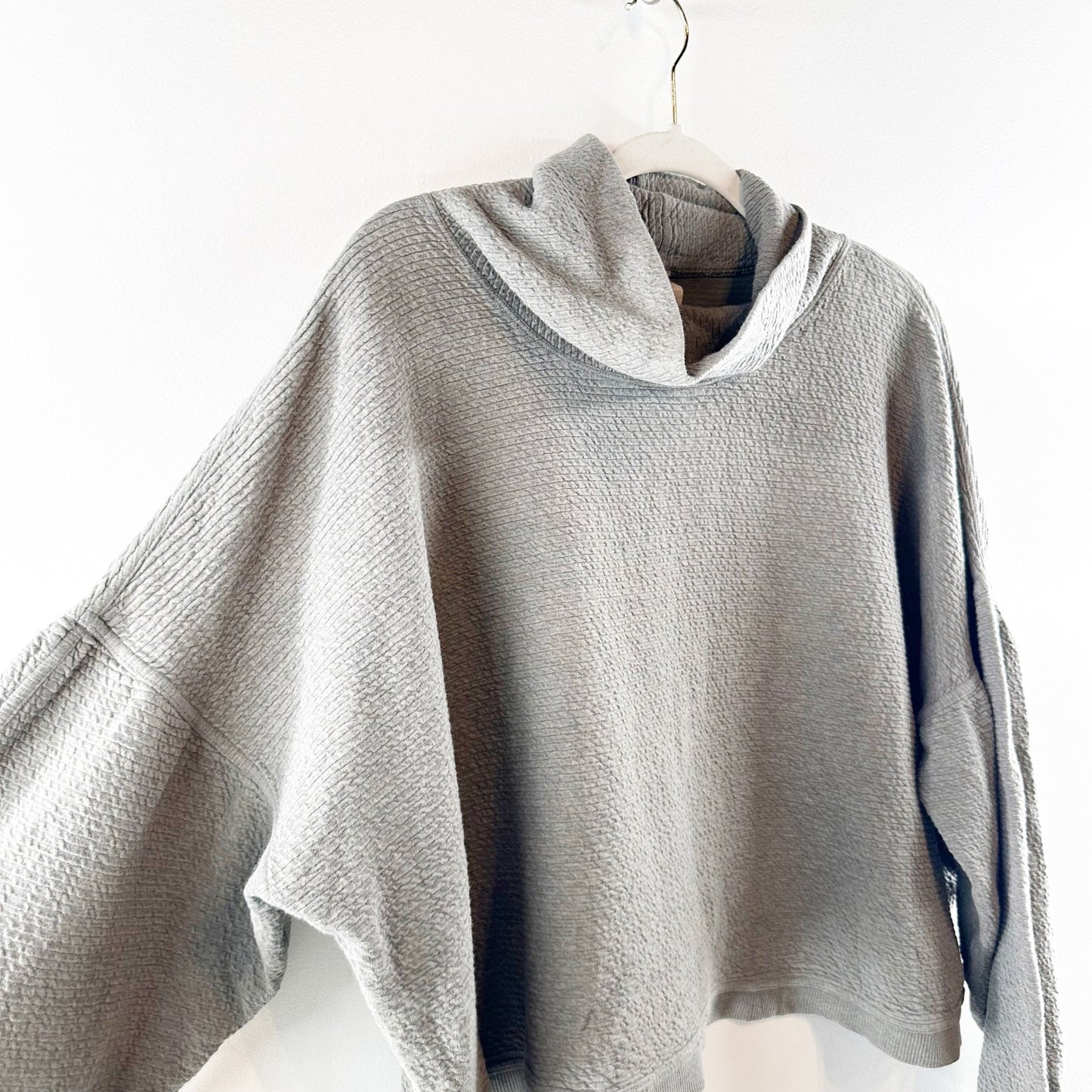 Lululemon Ribbed Funnel Neck Cropped Pullover Sweatshirt Gray Green L/XL