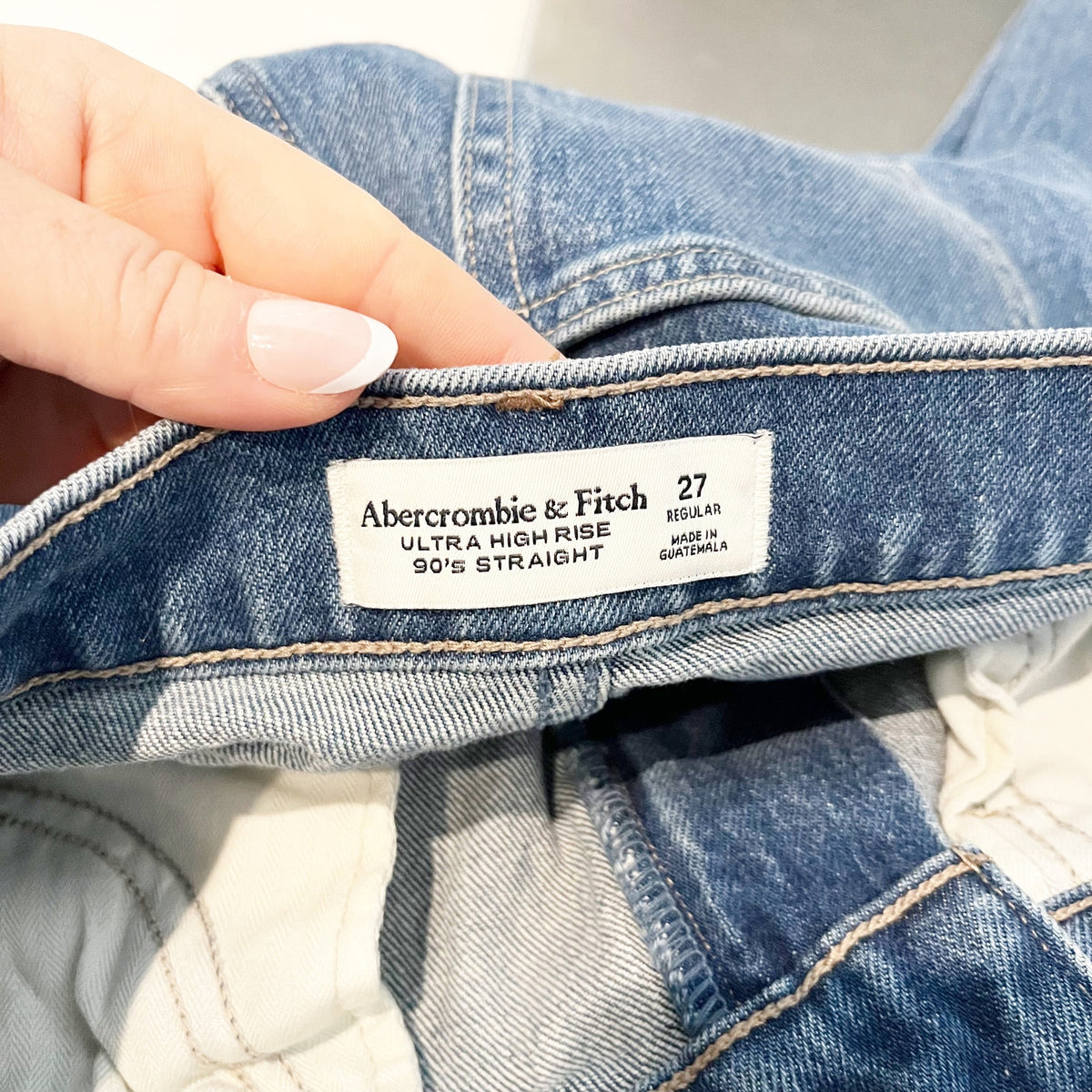Abercrombie & Fitch Ultra High Rise Raw Hem 90's Straight Jeans Blue 27
