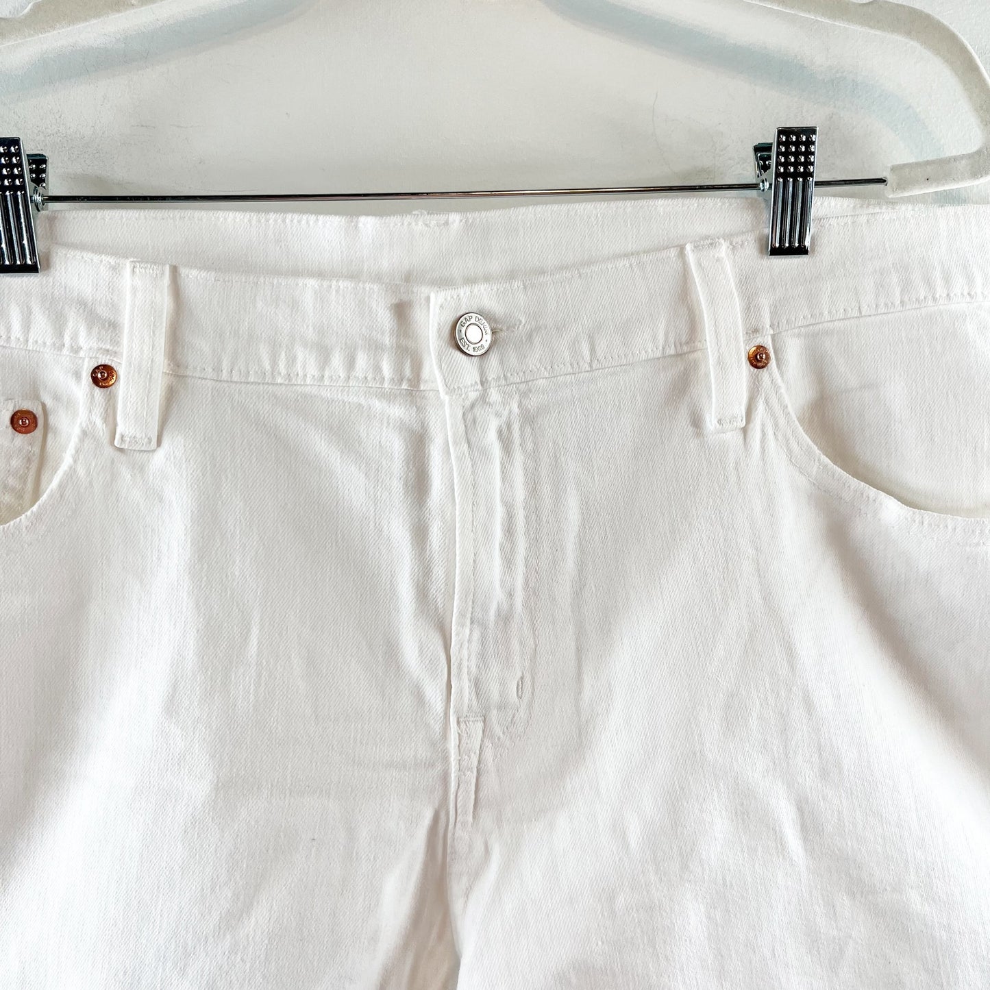 GAP Mid Rise 5" Girlfriend Denim Jean Shorts White 20