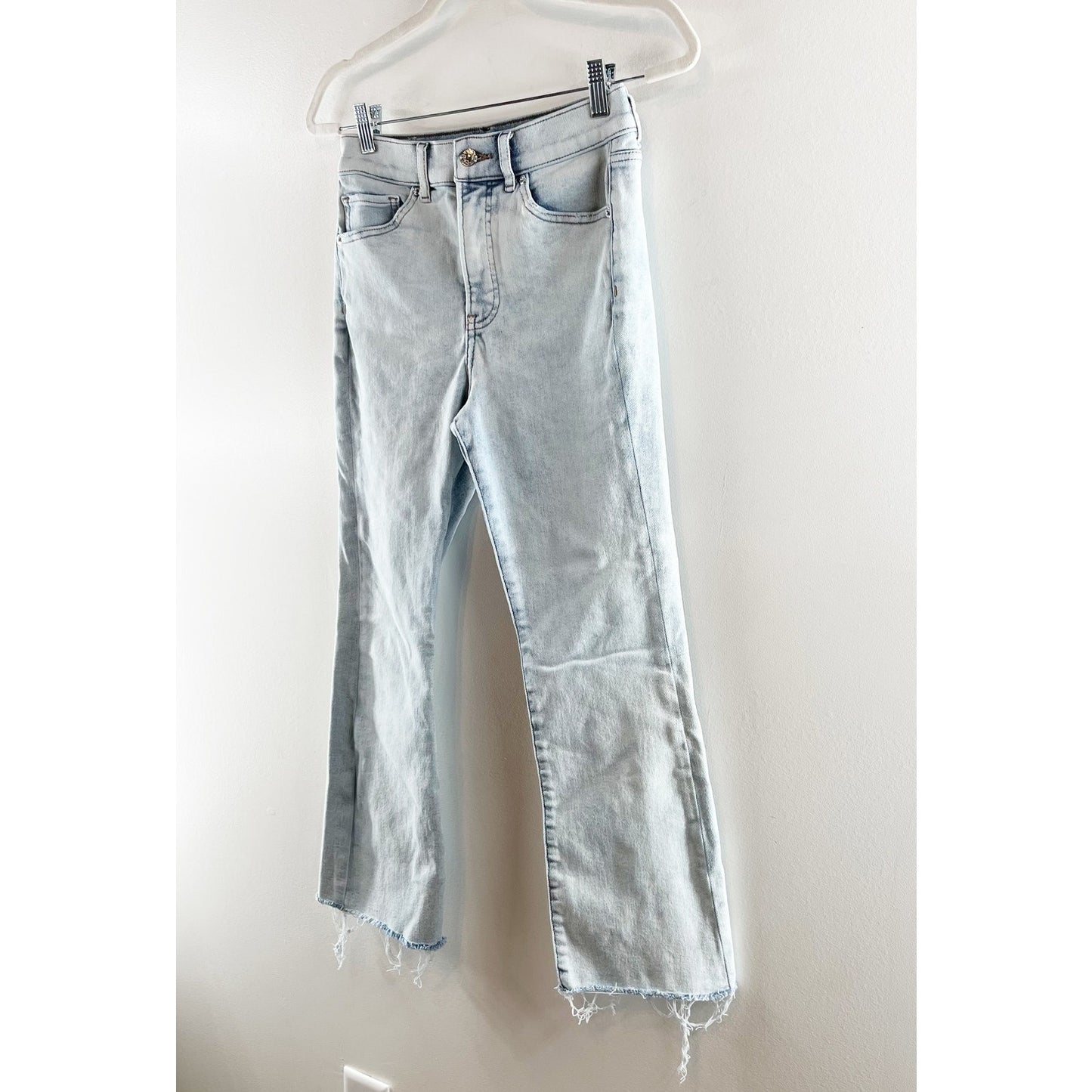 Express High Rise Cropped Flare Raw Hem Light Wash Jeans Blue 4