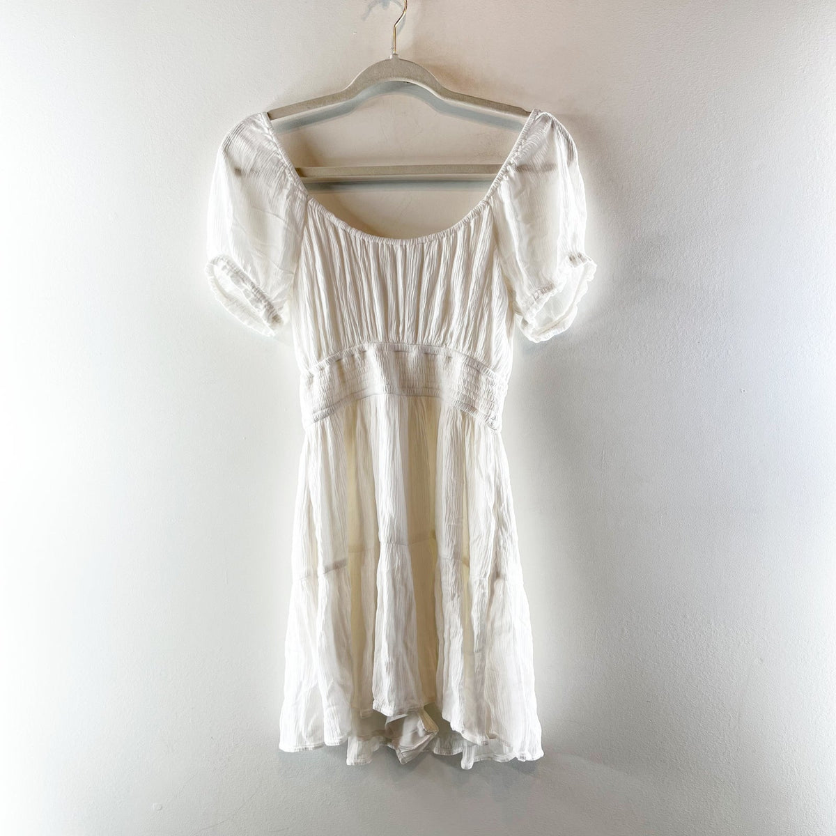 Hollister White Tiered Scoopneck Cap Sleeve Mini Dress Medium