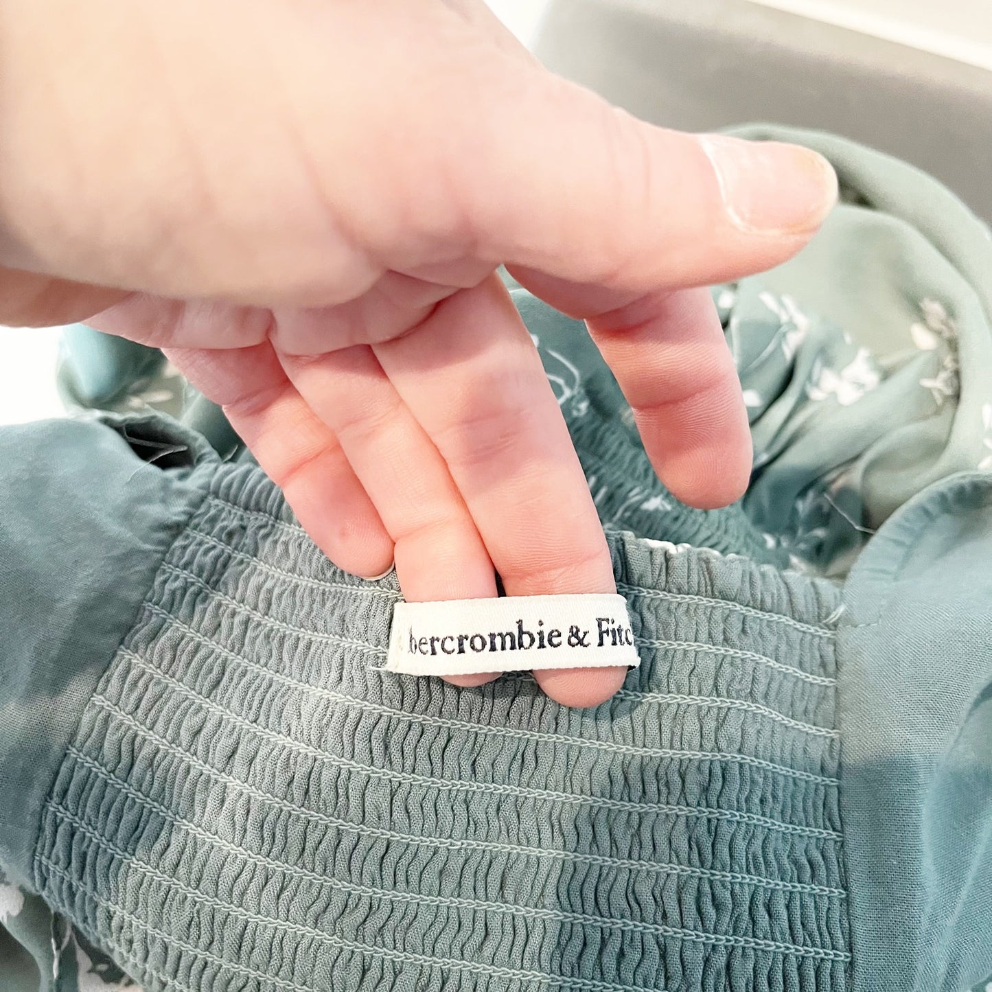 Abercrombie Short Sleeve V Neck Floral Mini Dress Green Medium