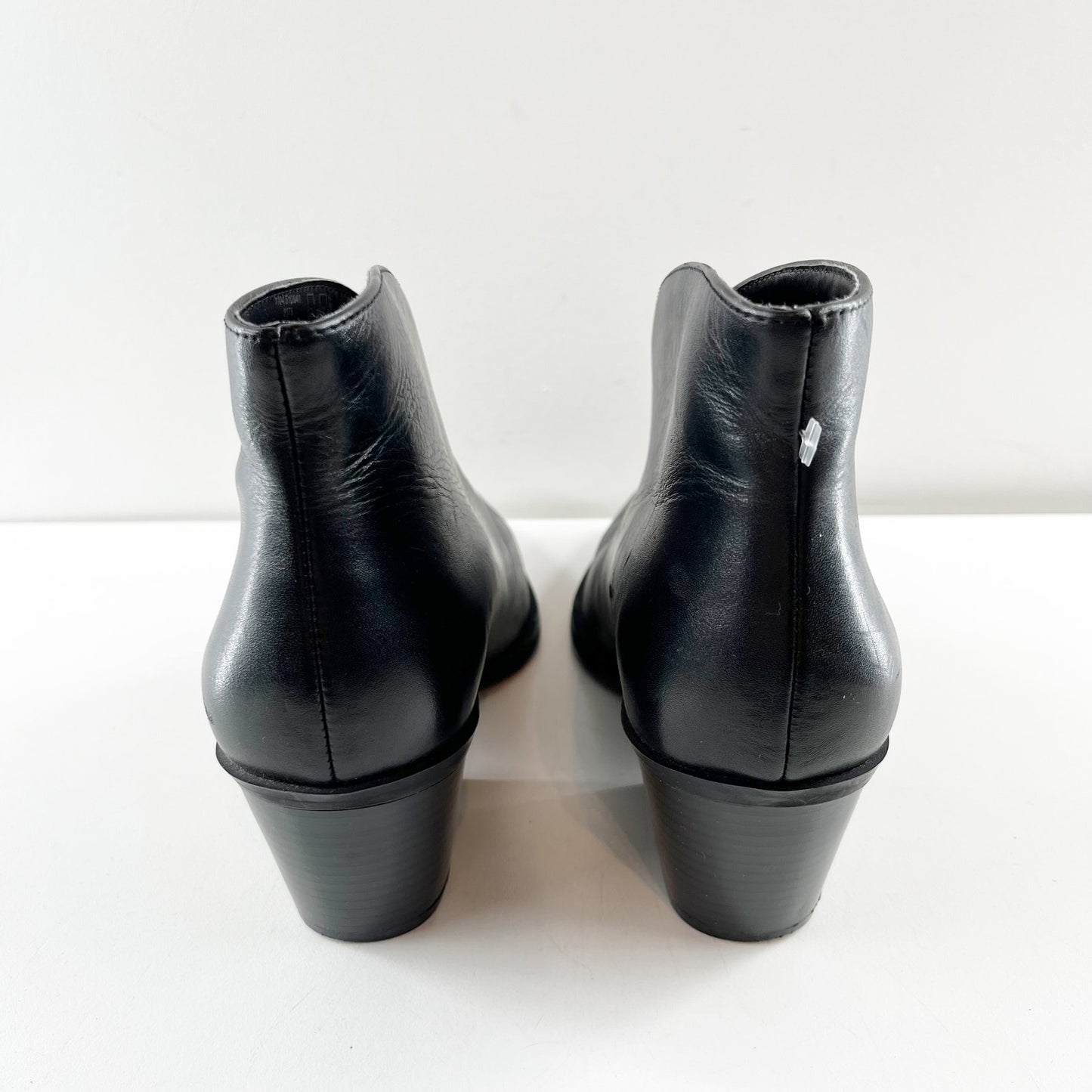 Zara V-Vamp Leather Pointed Toe Block Heel Ankle Booties Black 39 / 9