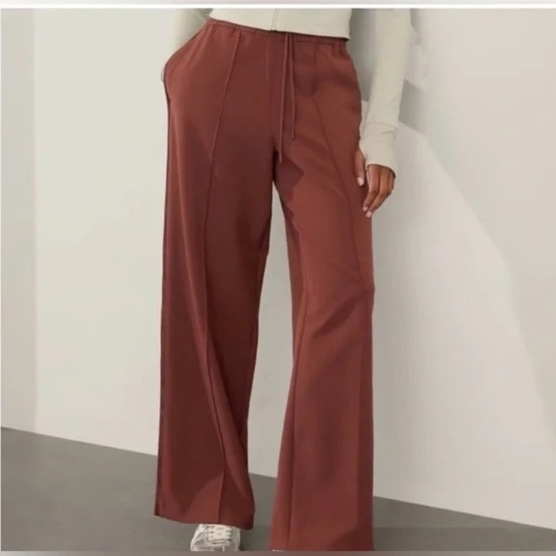 Athleta Endeavor High Rise Wide Leg Relaxed Track Pants Cherrywood Brown Small
