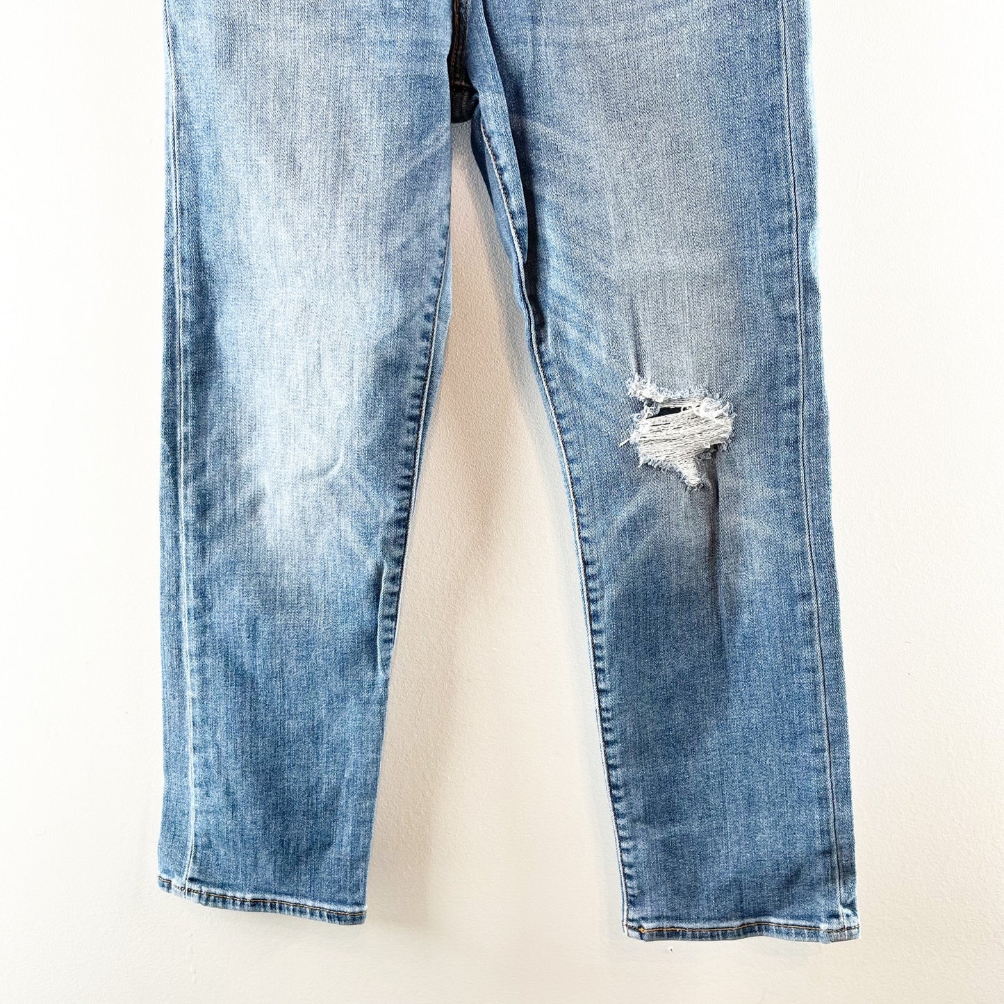 Levi's Wedgie Fit High Rise Button Fly Jeans Blue 26 / 2