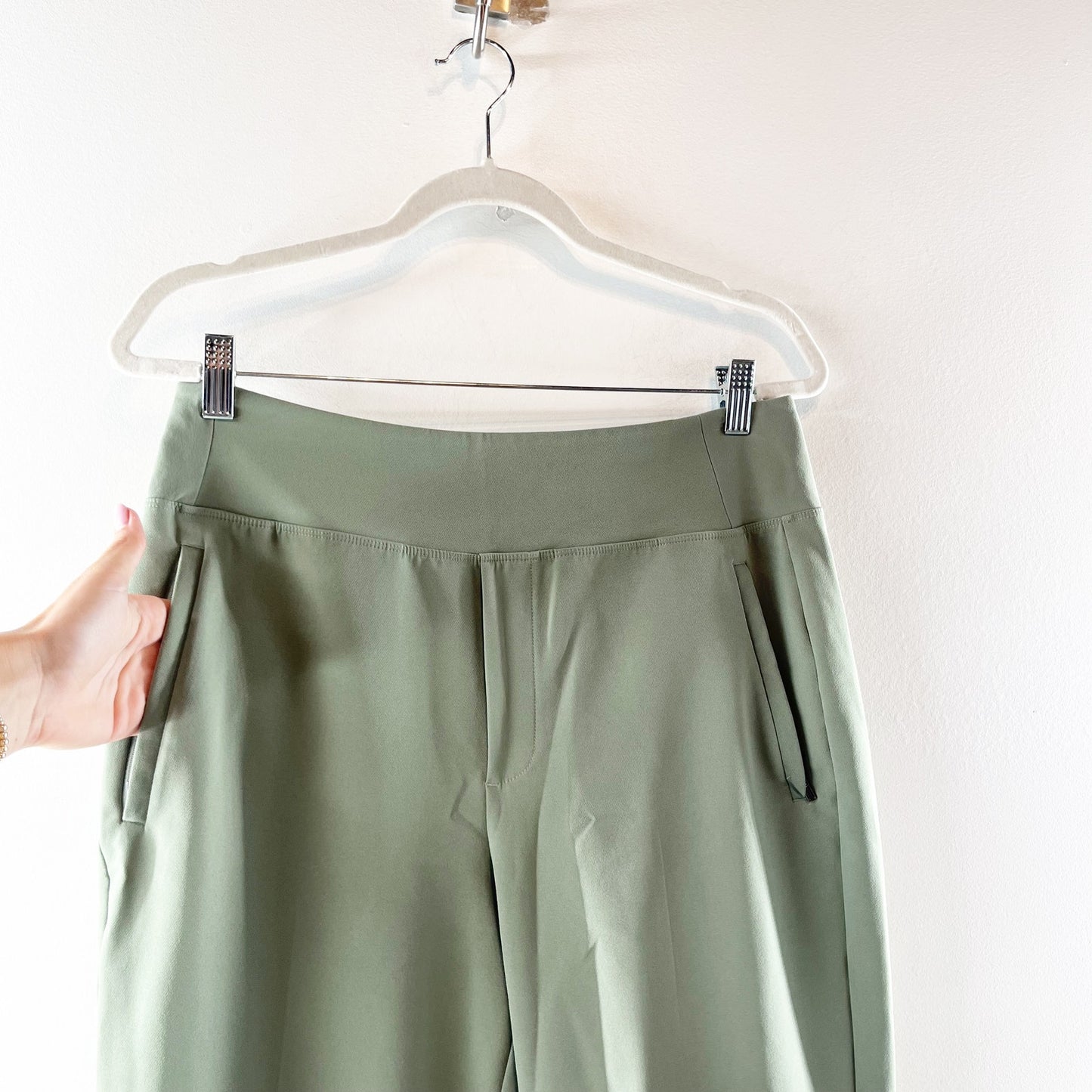 Athleta Endless High Rise Tapered Ankle Pants Cacti Green 10