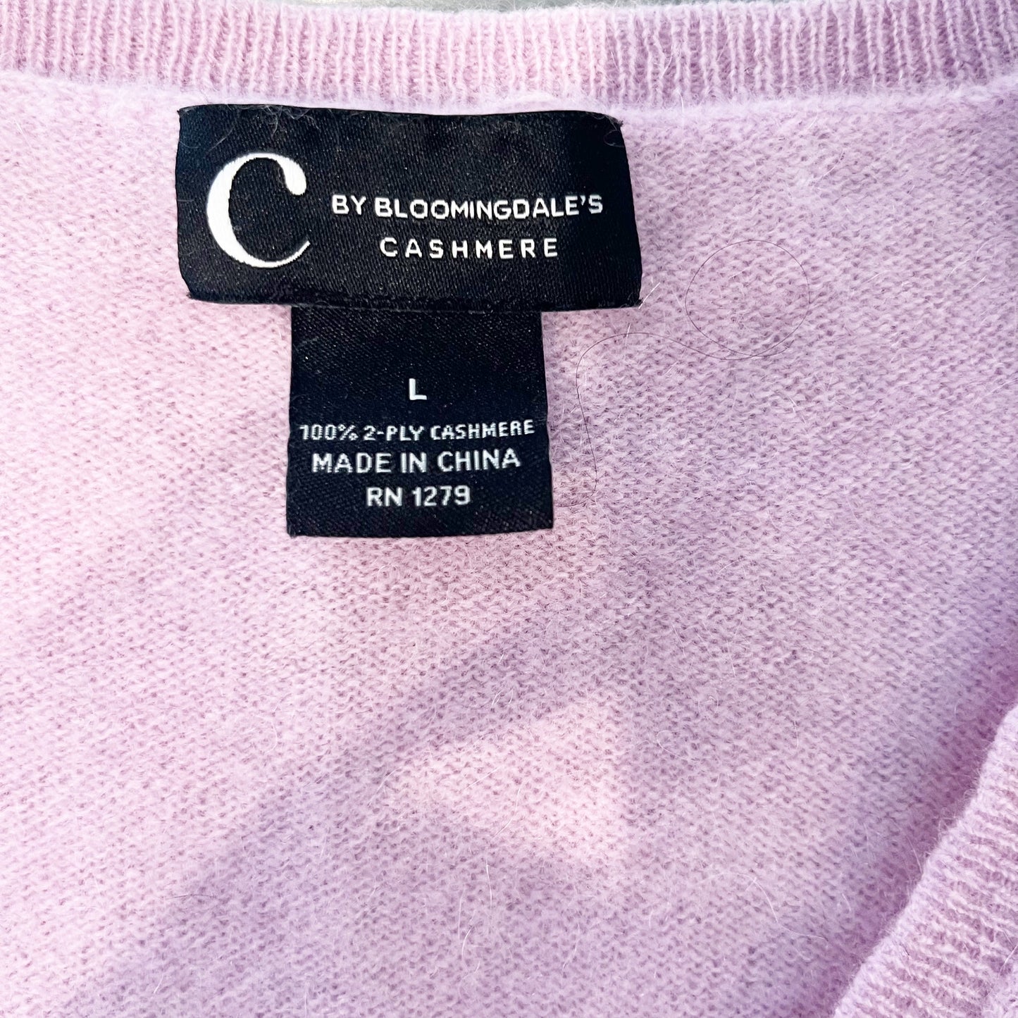 C by Bloomingdales 2-Ply Cashmere Long Sleeve V-Neck Pullover Sweater Pink L