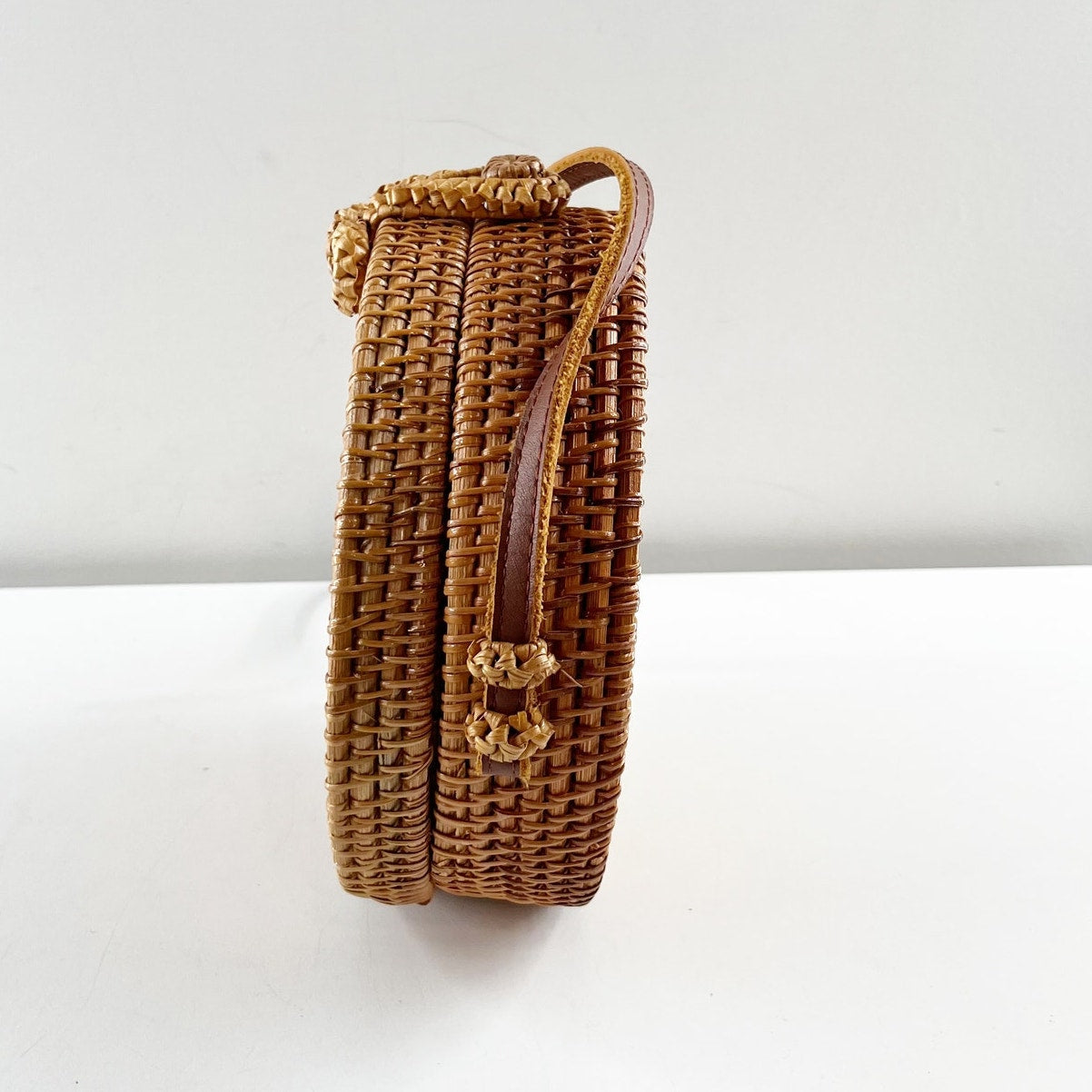 Handwoven Crossbody Palm Straw Rattan Roundie Boho Bag with Leather Strap