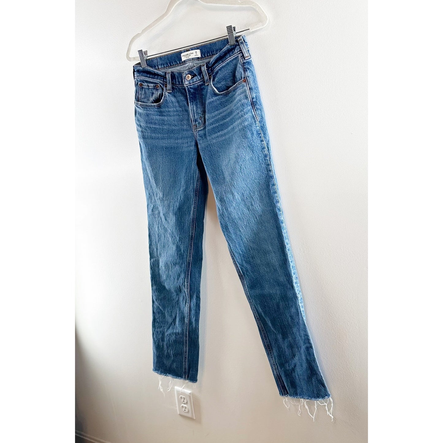 Abercrombie & Fitch '90's Straight Mid Rise Straight Leg Raw Hem Jeans Blue 2 L