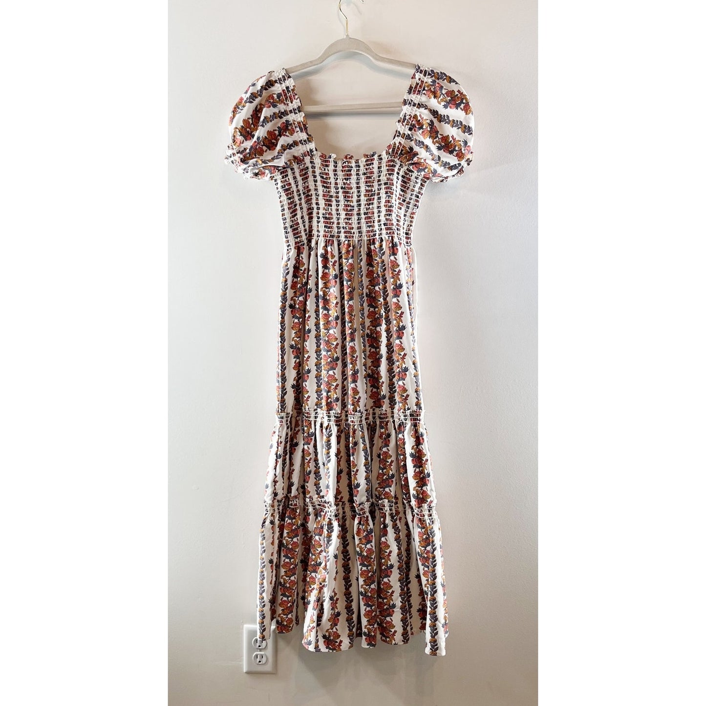 o.p.t Floral Daphne Puff Sleeve Smocked Tiered Midi Sundress White Pink Large