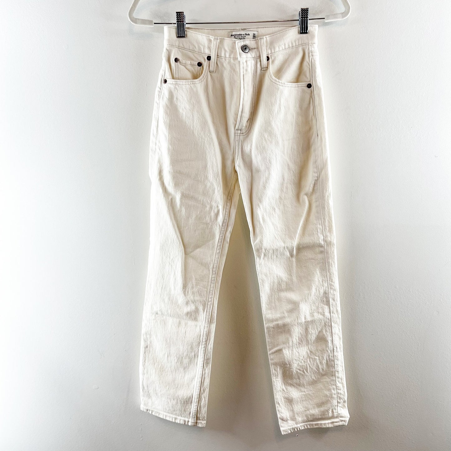 Abercrombie Ultra High Rise Light Wash Ankle Straight Jeans Cream 00 / 24