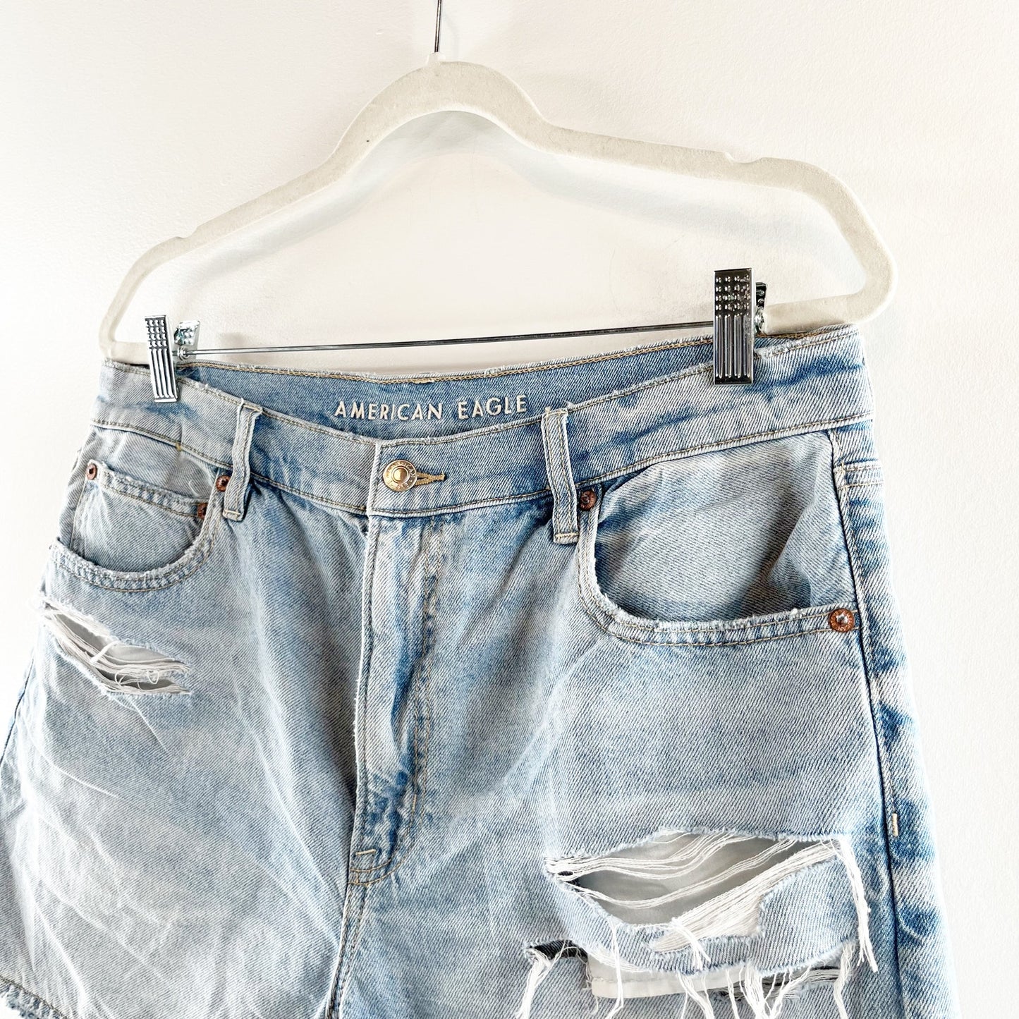 American Eagle The Highest Rise 90's Boyfriend Shorts Distressed Blue 14