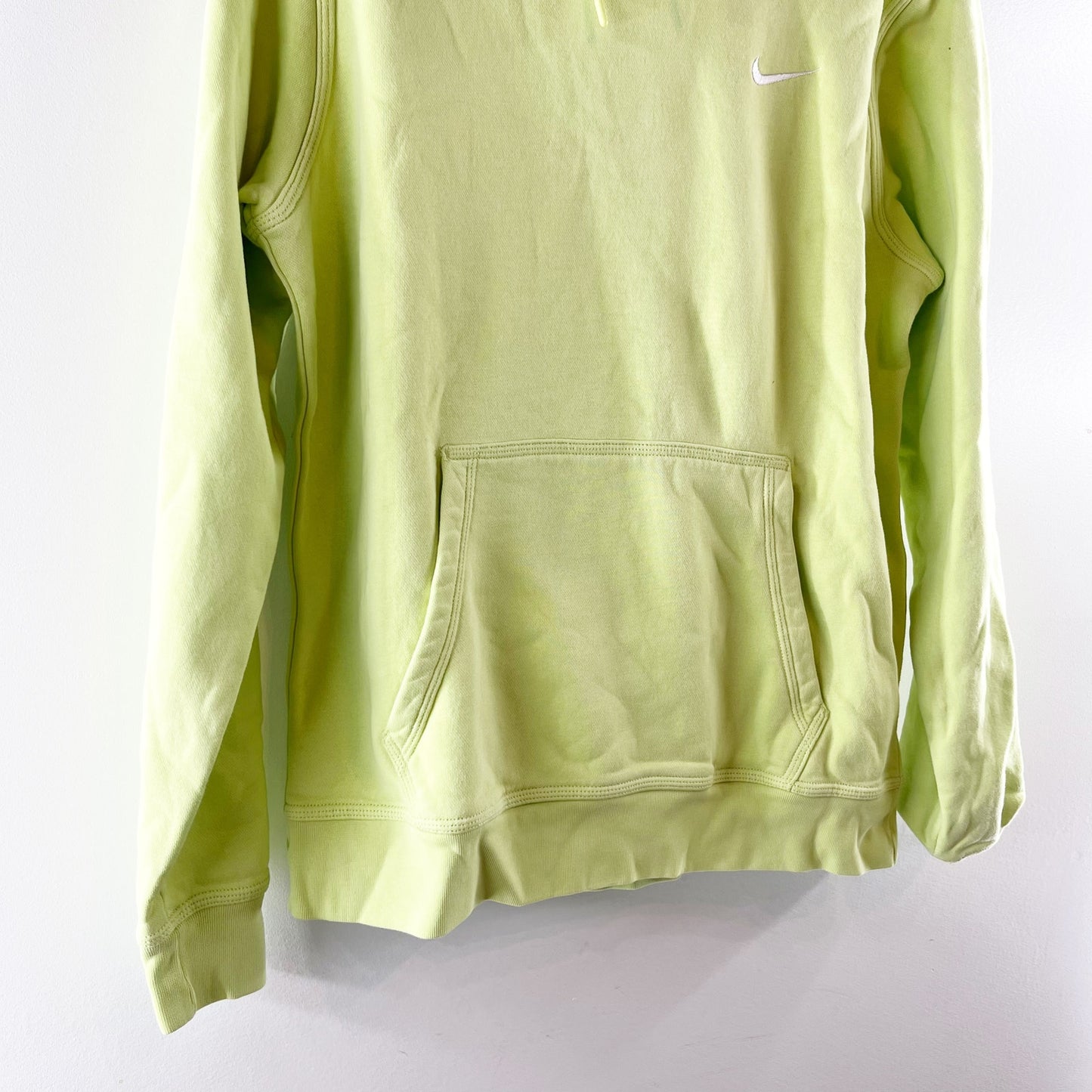 Nike Club Long Sleeve Pullover Hoodie Sweatshirt Neon Green Medium