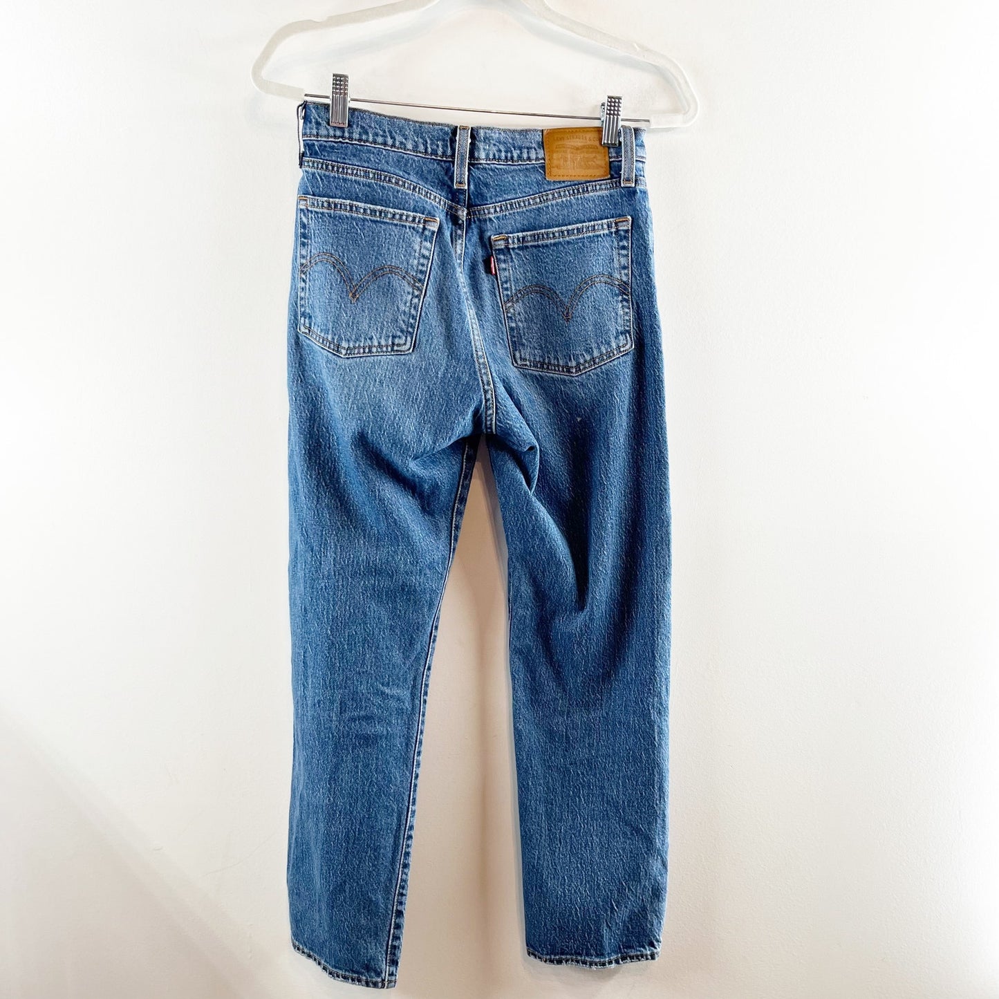 Levi's Premium Button Fly Medium Wash Denim Wedgie Straight Jeans Blue 26