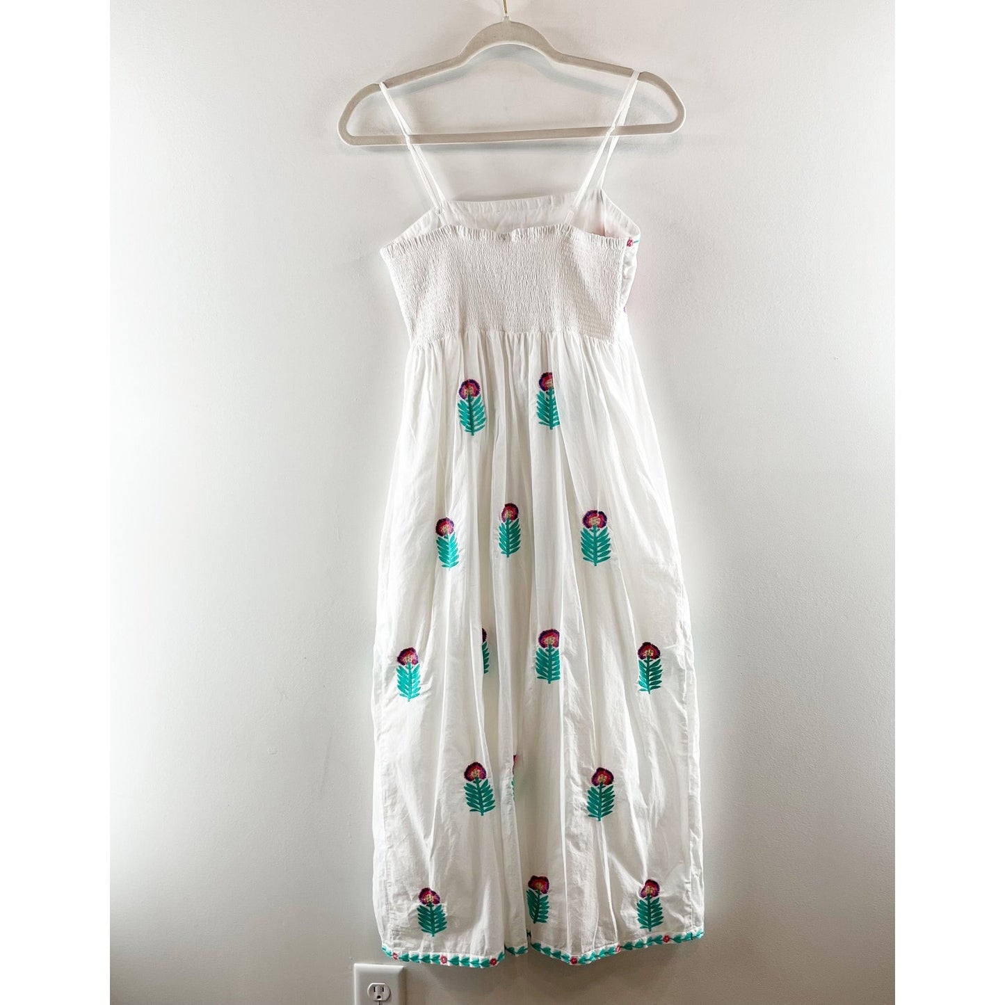 Tuckernuck Nimo with Love Flower Agate Embroidered Midi Dress White Small