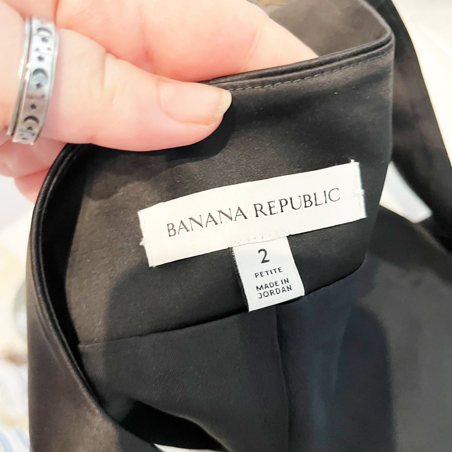 Banana Republic Satin Sleeveless Square-Neck Long Vest Black Petite 2
