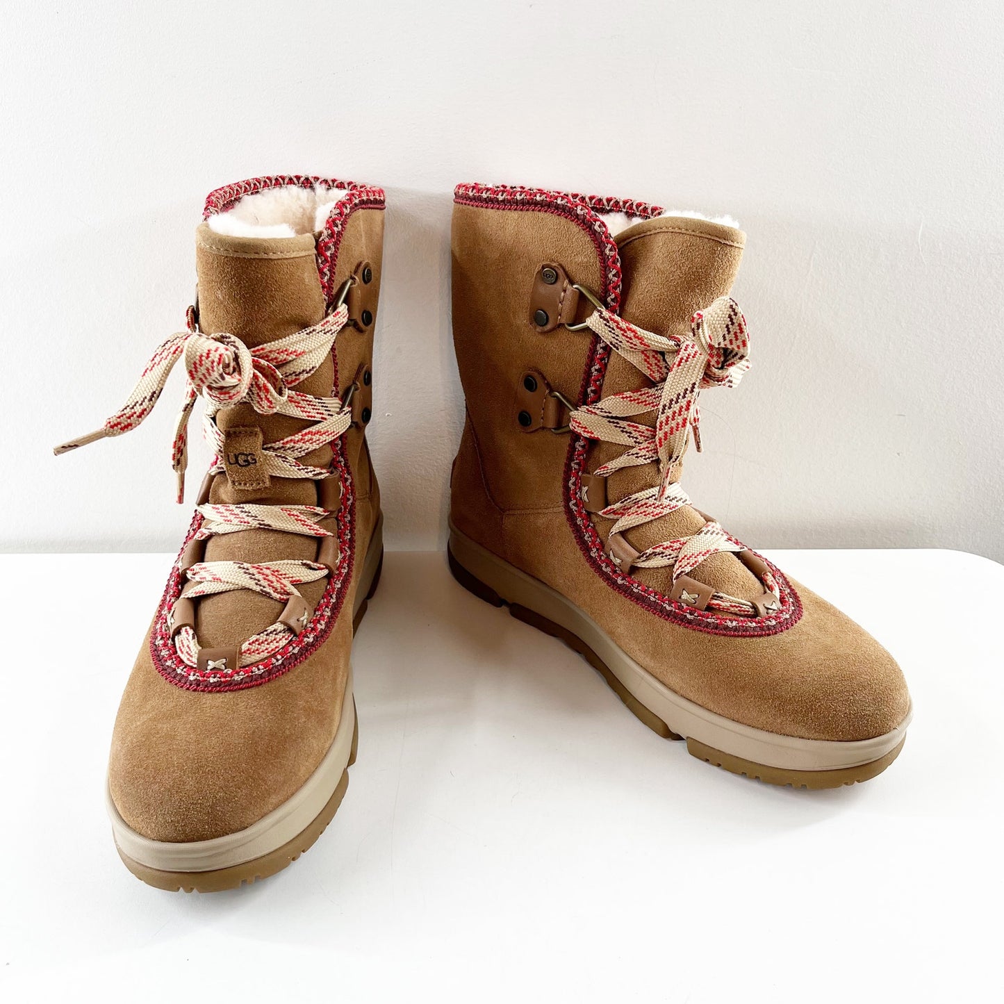 UGG Classic Winter Hiker Hi Boots Chestnut Brown 9.5
