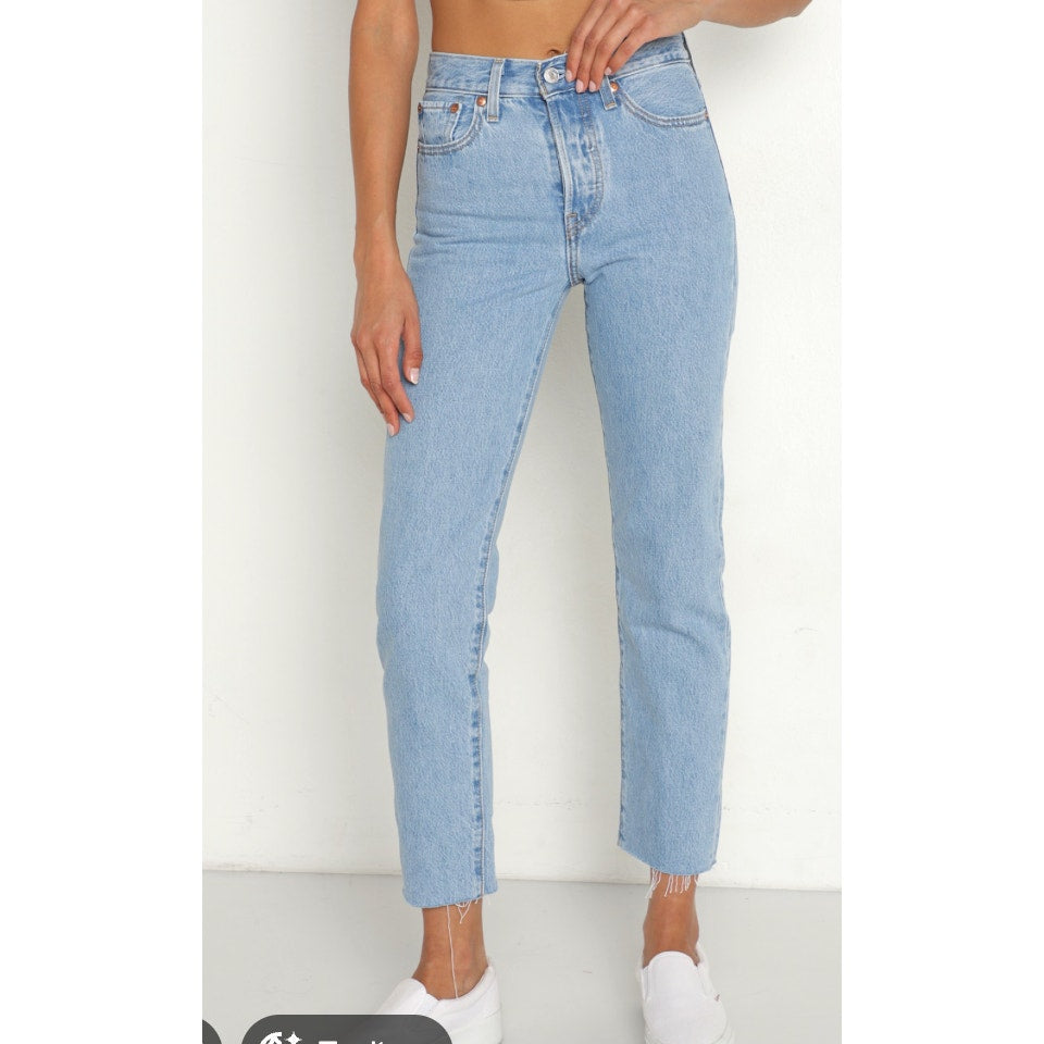 Levi's Wedgie Straight High Rise Ankle Jeans Raw Hem Light Wash Blue 27