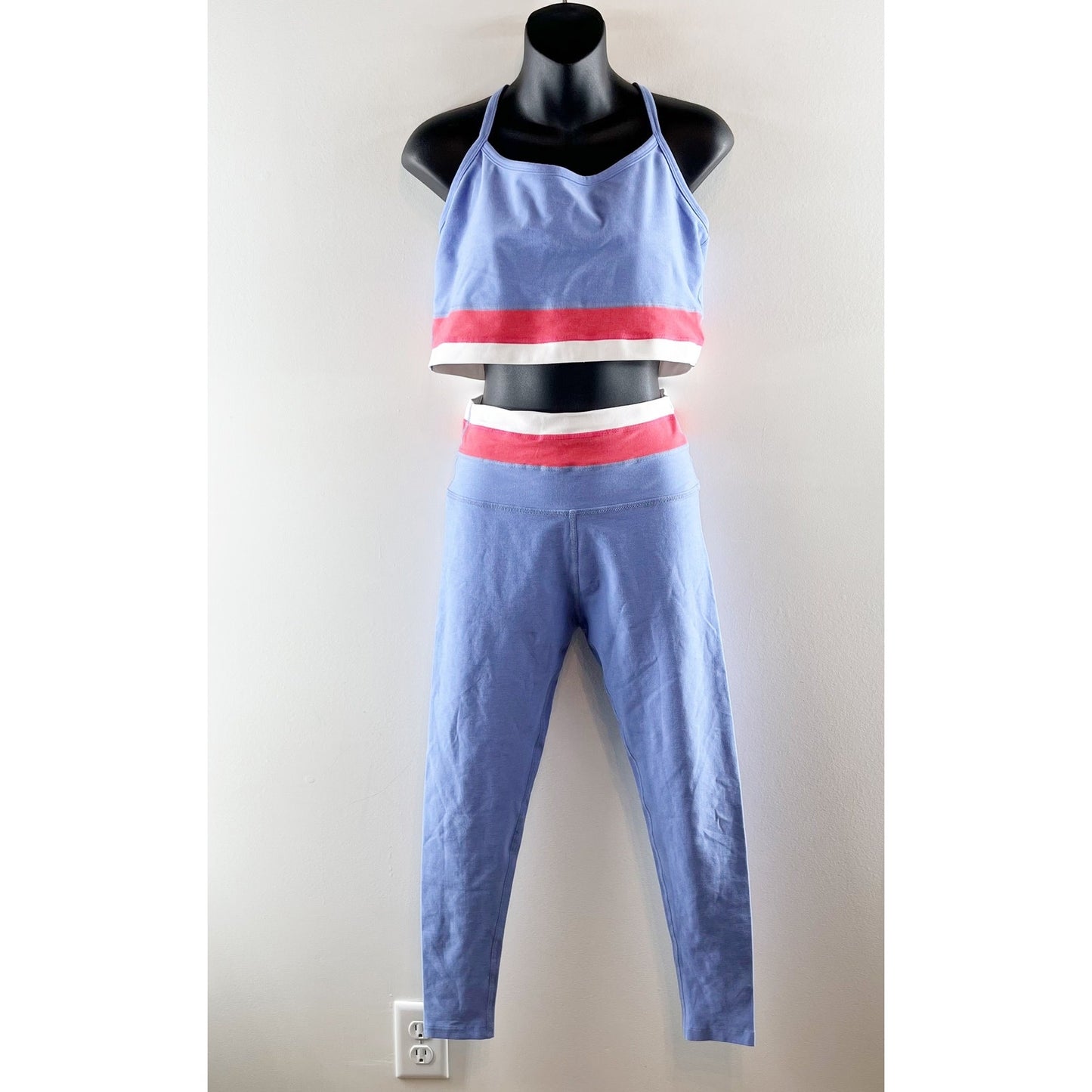 Beyond Yoga Spacedye Horizon Colorblock Crop Tank and Midi Leggings Set Purple