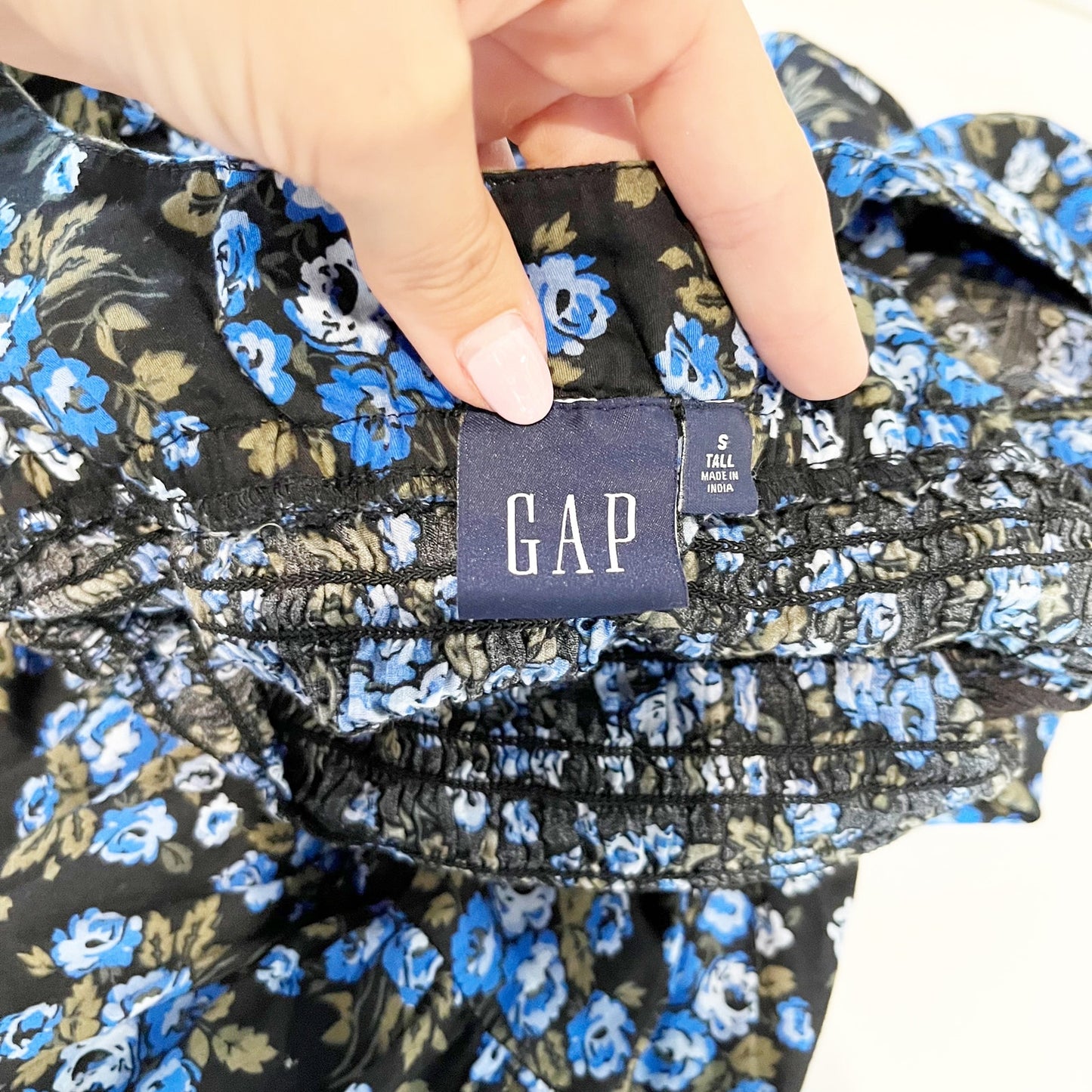 GAP Scoopneck Short Puff Sleeve Floral Smocked Mini Dress Black Blue Small Tall