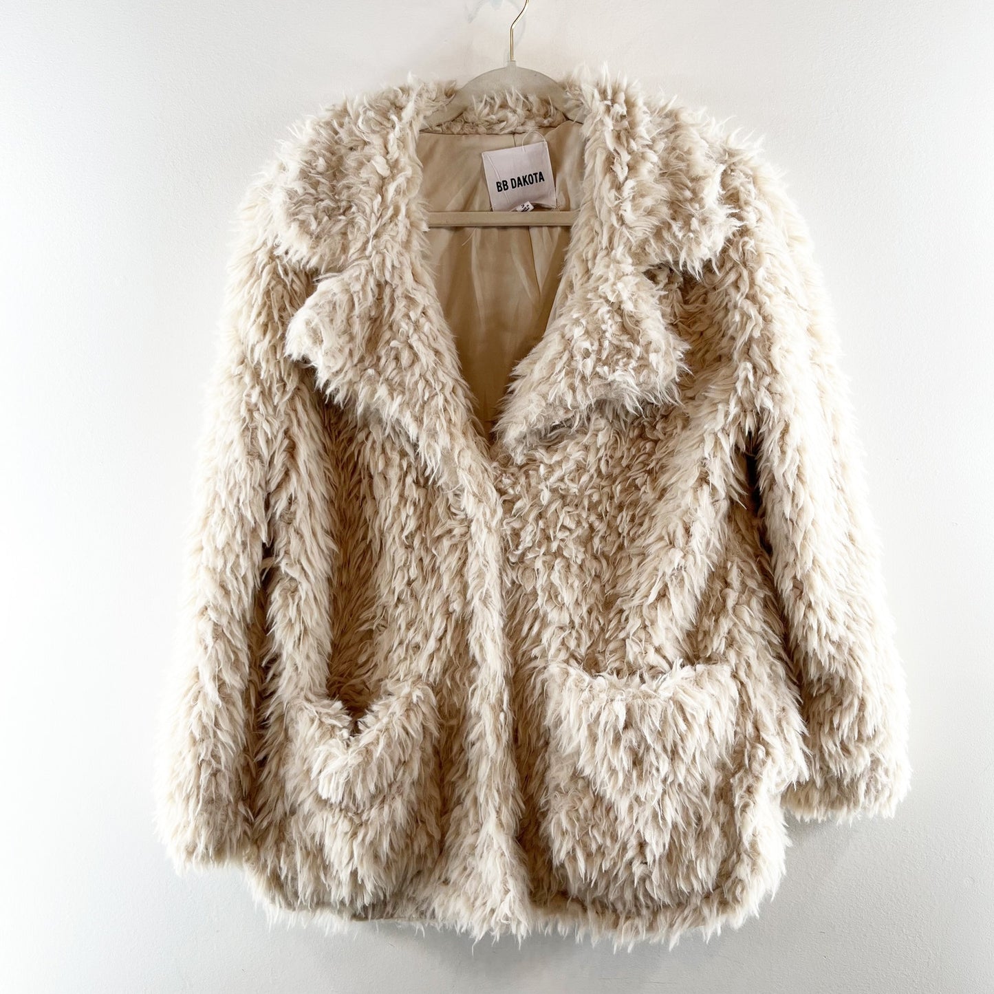 BB Dakota Warming Signs Collared Faux Fur Coat Tan Cream Small