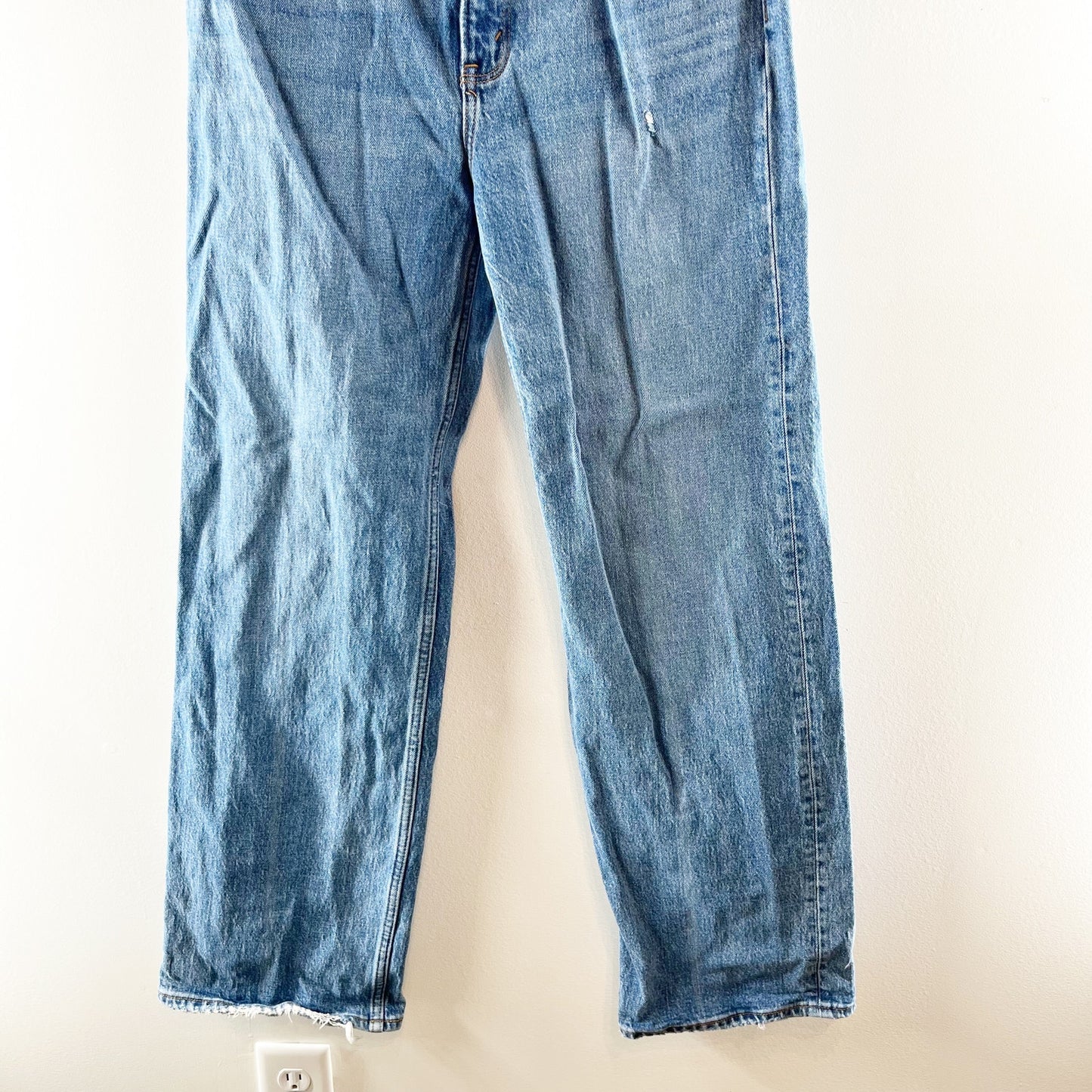 Abercrombie The 90's Relaxed Straight Leg Jeans High Rise Blue 6 / 28