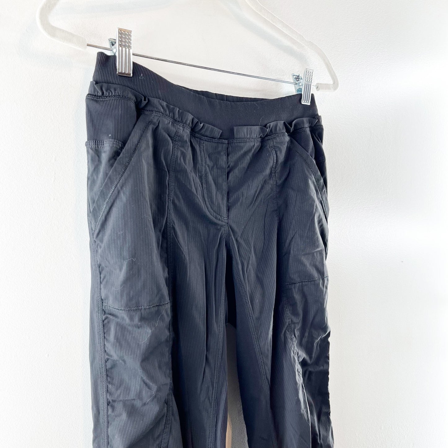 Lululemon Mid Rise Studio Straight Leg Pants Black 6