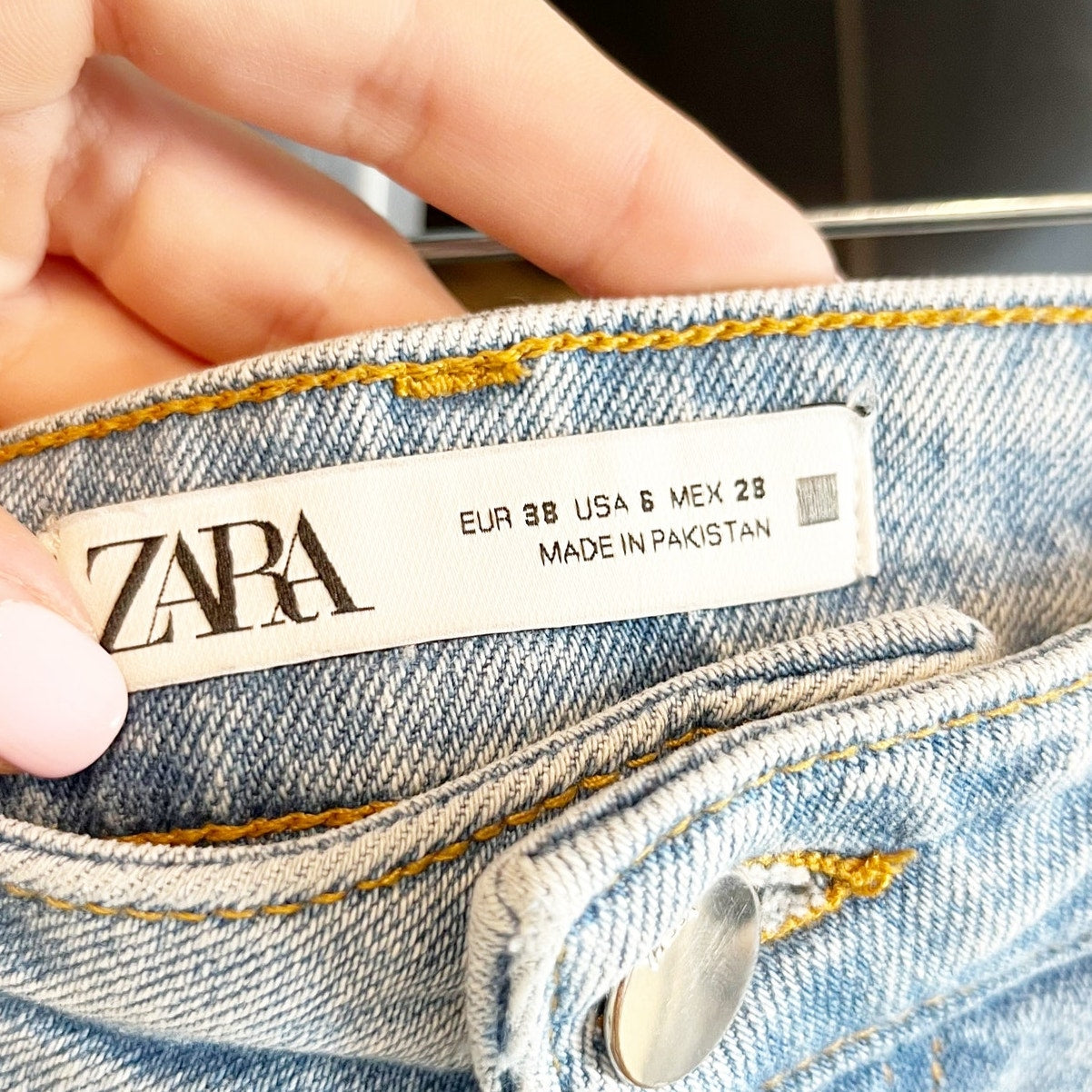 ZARA High Rise Raw Hem Light Wash Kick Flare Boot Jeans Blue 6