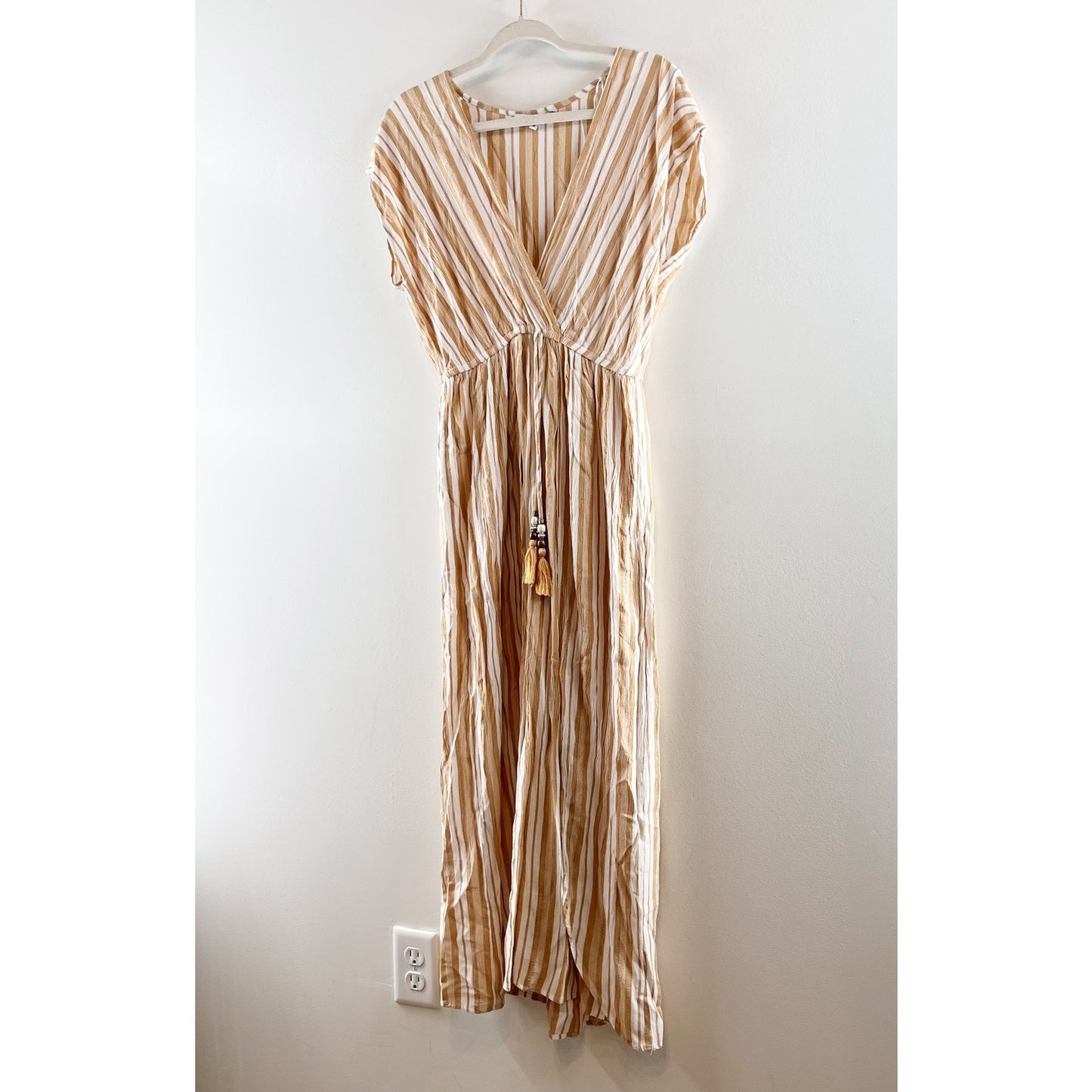 Blue Island Short Sleeve V Neck Striped Slit Cover Up Maxi Dress Tan White M