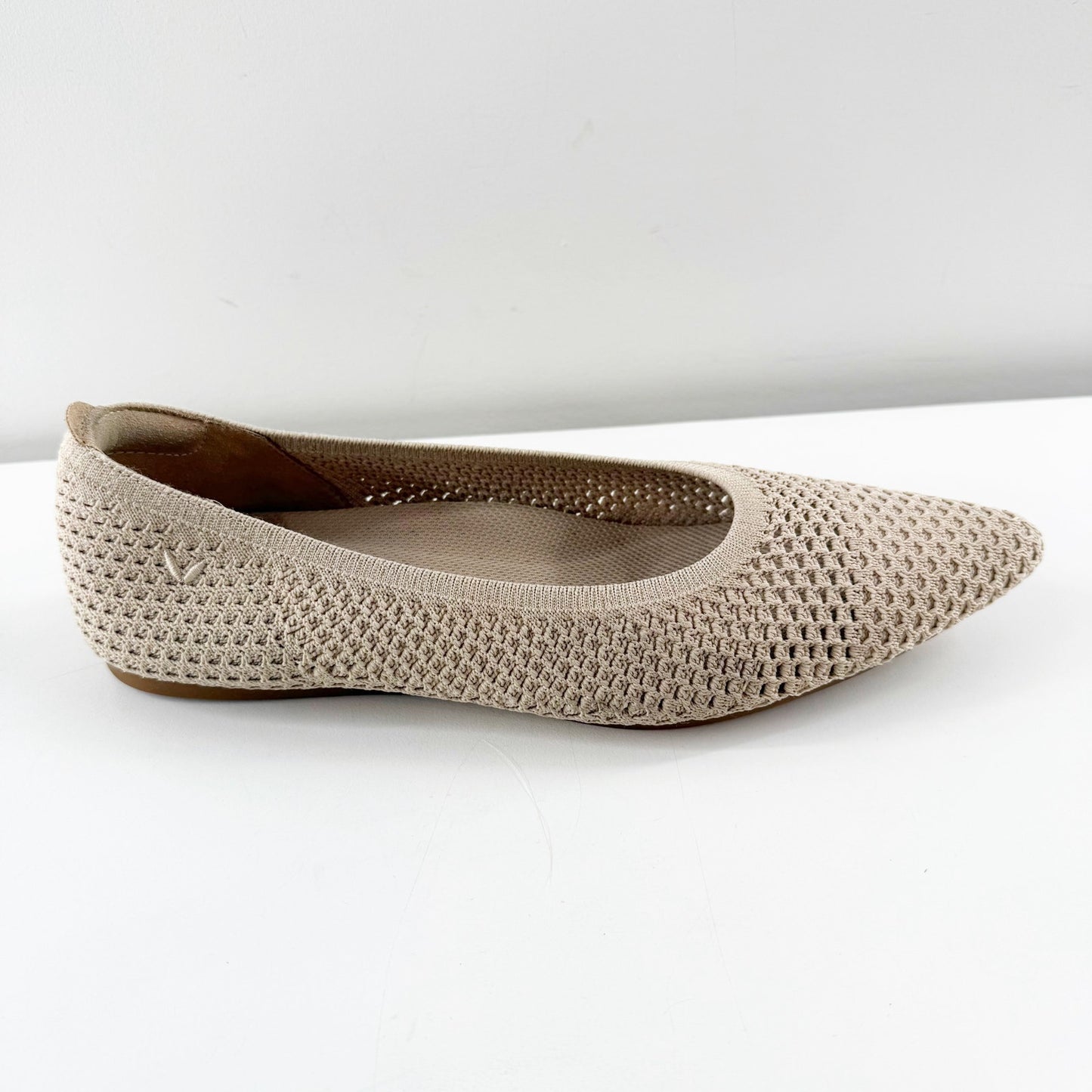 Vivaia Aria Mesh Pointed Toe Ballet Flats Shoes Almond Tan Beige EU 39 / US 8