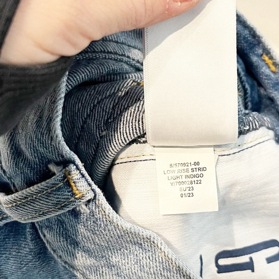 Gap Low Rise Distressed Denim Stride Wide-Leg Jeans Light Indigo Blue 27 / 4