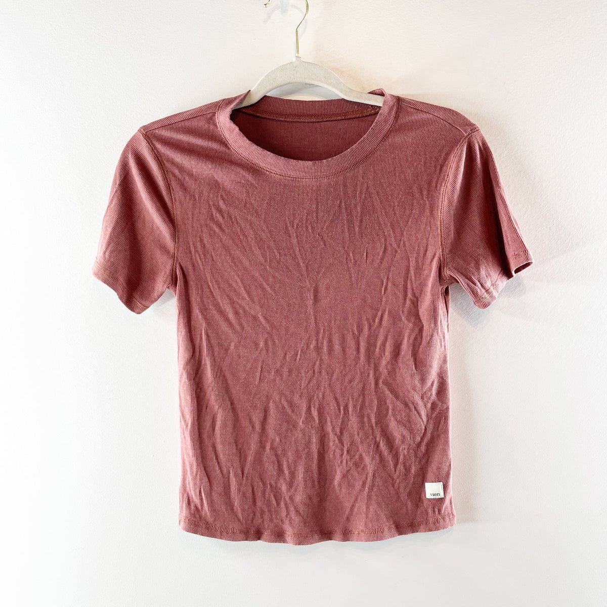 Vuori Pose Ribbed Crewneck Tee Shirt Top Rosewood Heather Pink Small
