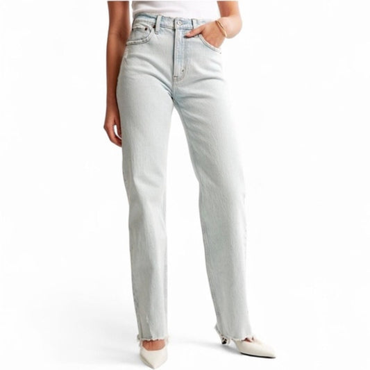 Abercrombie The 90s High Rise Relaxed Jeans Light Wash Blue 25