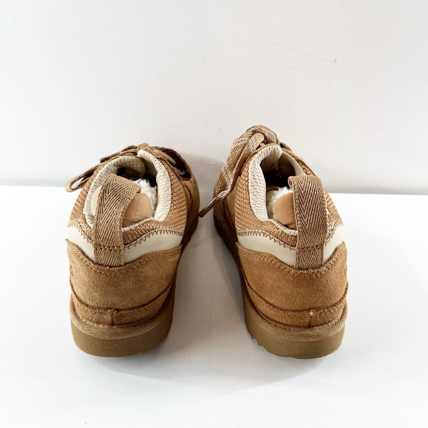 UGG Lowmel Lace Up Sneaker Boot Chestnut Brown Kids 5 / Women's 7