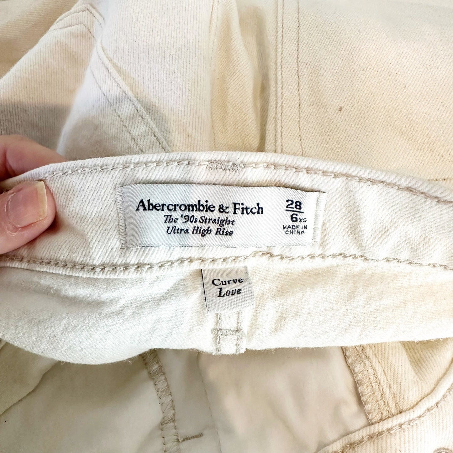 Abercrombie The 90's Straight Curve Love Ultra High Rise Jeans Cream 6 Petite