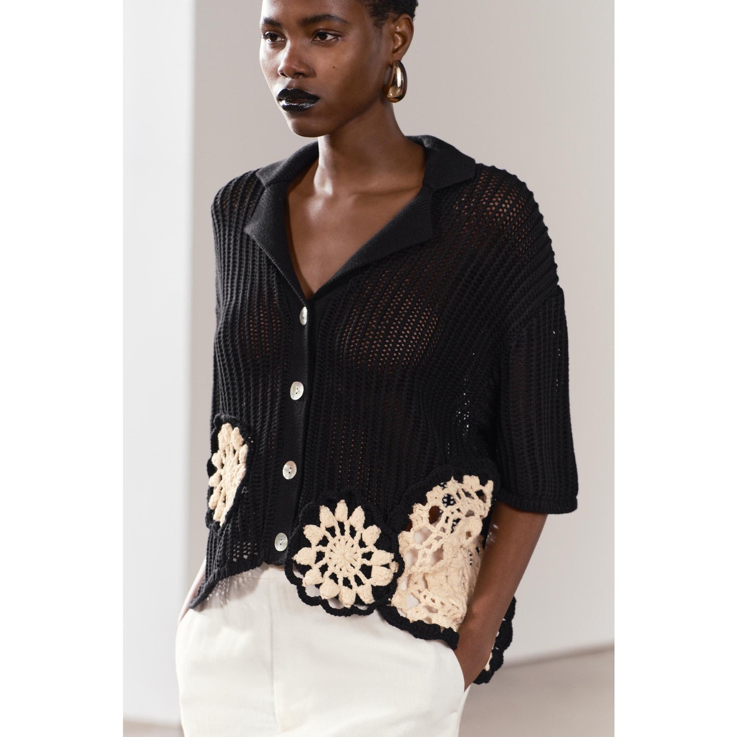 ZARA Crochet Button Up Floral Sunflower Short Sleeve Cardigan Sweater Black L/XL