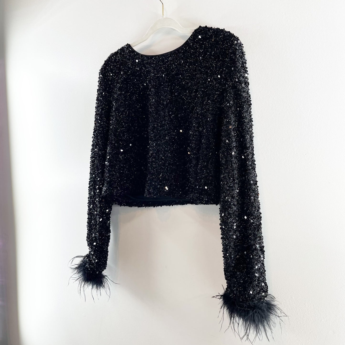 Lulus Sparklin Behavior Sequin Cropped Feather Long Sleeve Top Black XL