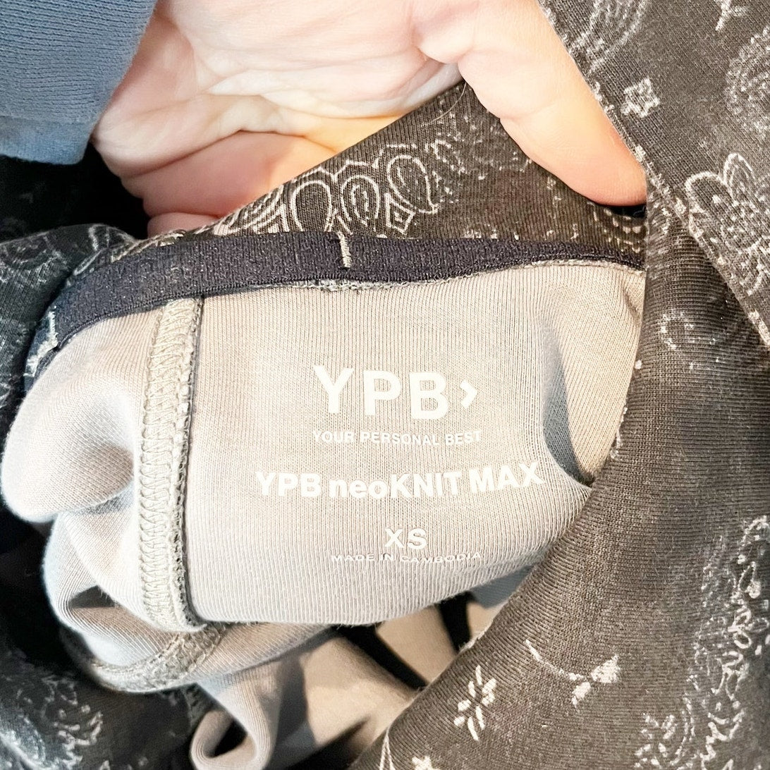 Abercrombie YPB neoKnit Max Popover Hoodie Sweatshirt Bandana Paisley Print Gray