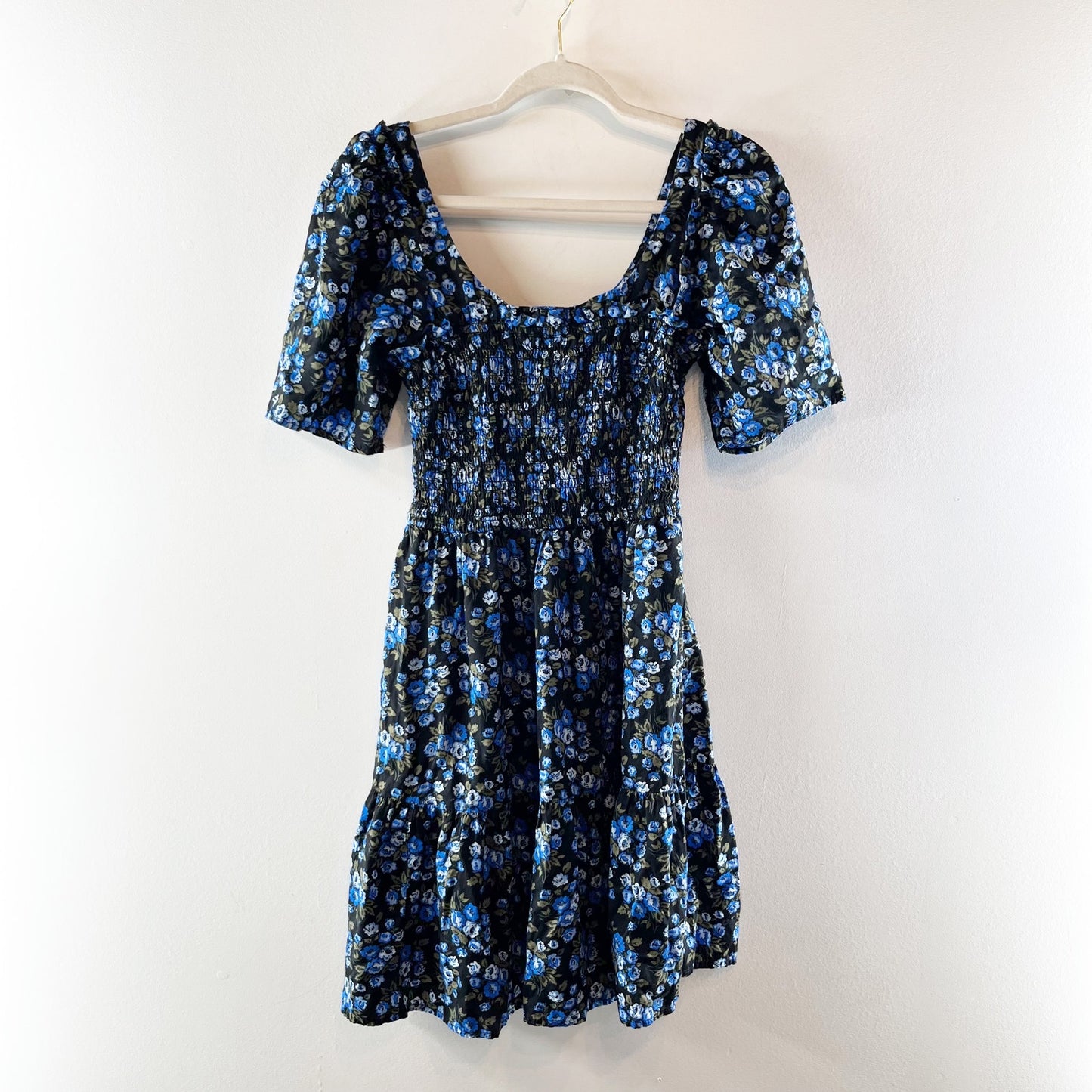 GAP Scoopneck Short Puff Sleeve Floral Smocked Mini Dress Black Blue Small Tall