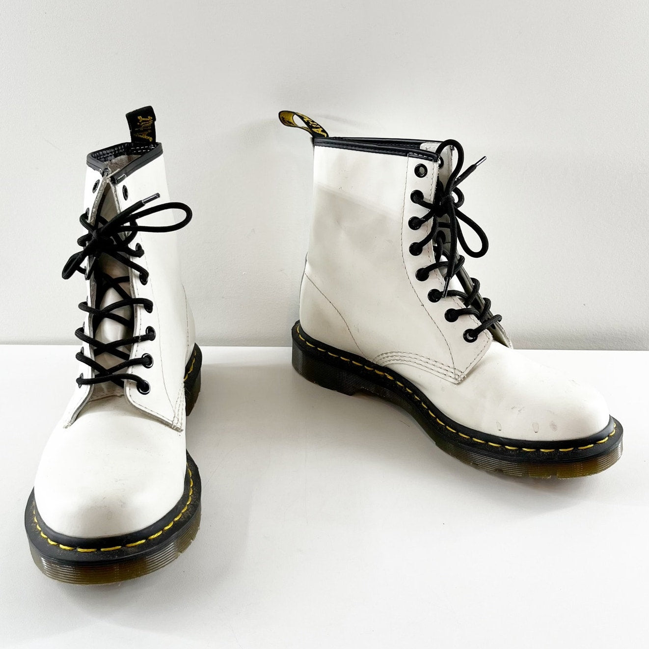 Dr. Martens 1460 Smooth Leather Lace Up Round Toe Ankle Combat Boots White 9