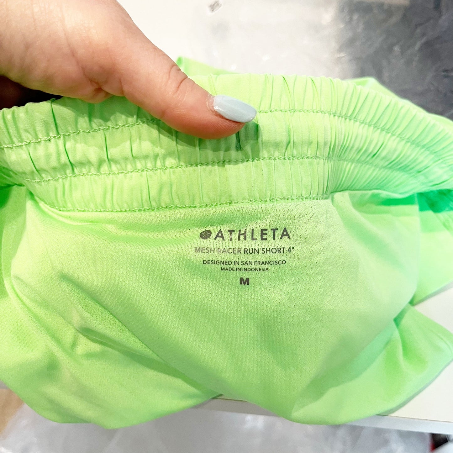 Athleta Mesh Pull On Elastic Waist Mid-Rise Racer Run Short 4" Green Medium